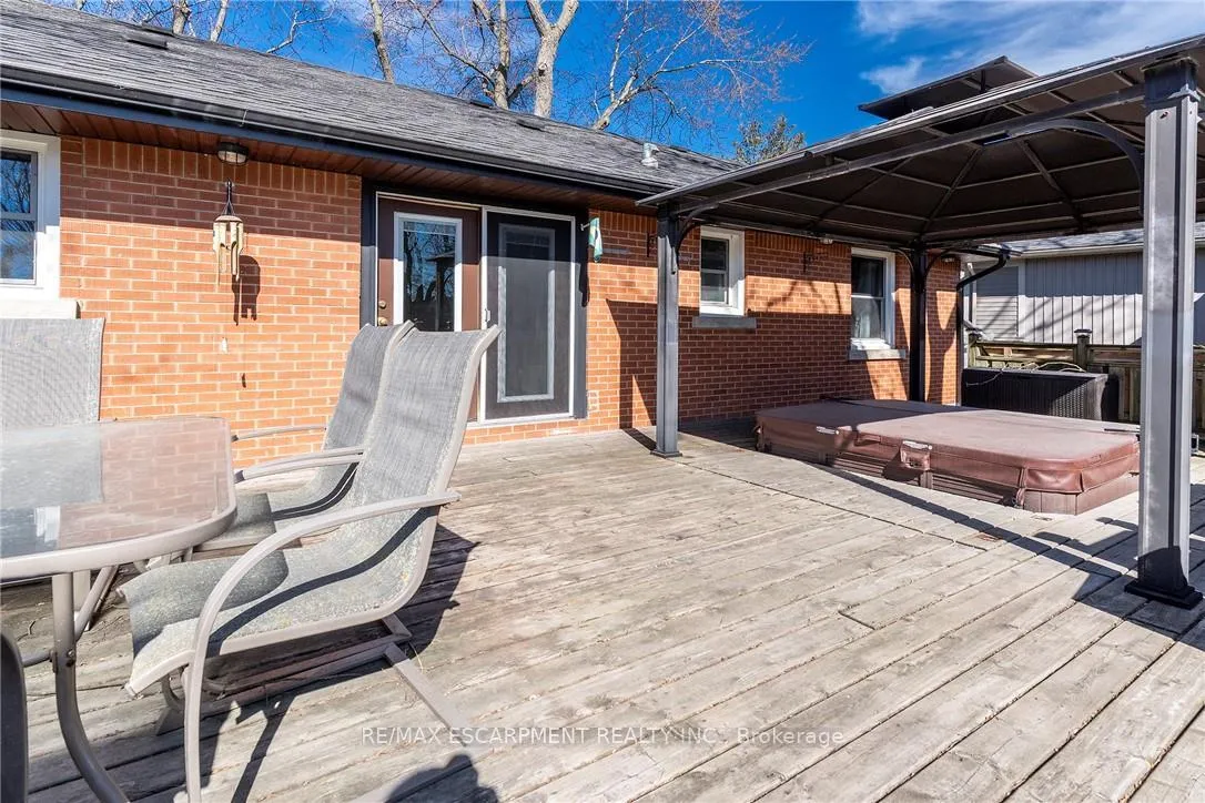 Photo 20 of 63 Seneca Avenue, Hamilton, Allison — HOMEH