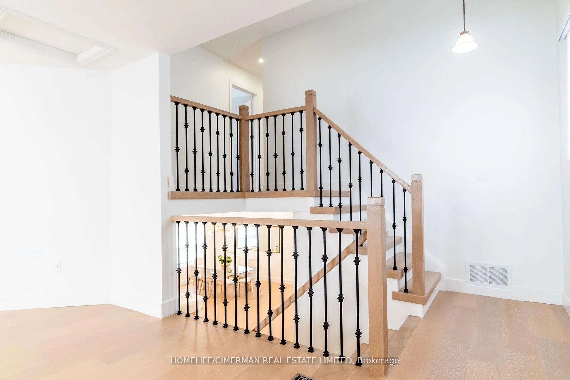 Photo 15 of 62 Jessica Drive, Barrie, Painswick South — HOMEH