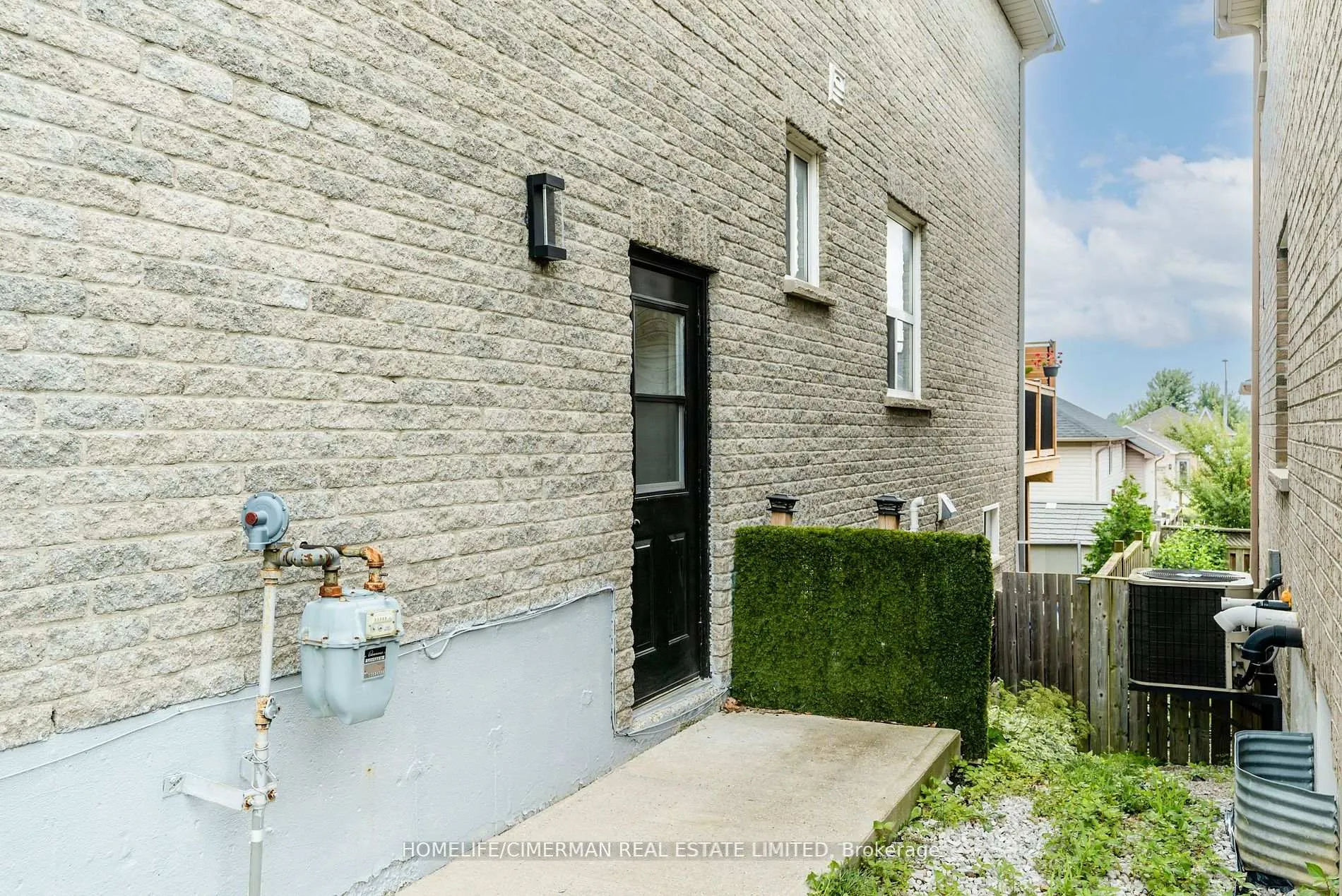 Photo 32 of 62 Jessica Drive, Barrie, Painswick South — HOMEH
