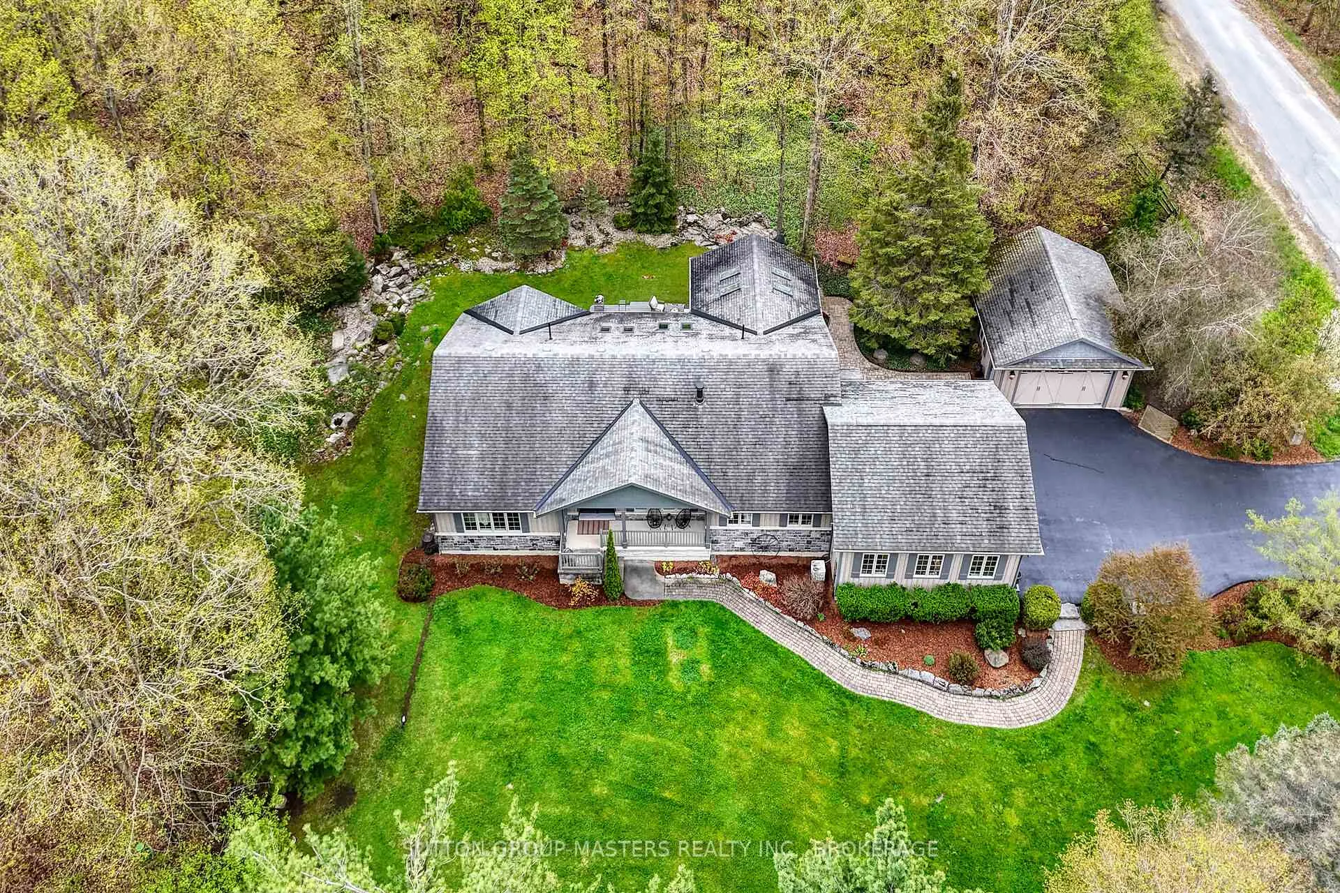 Photo 4 of 2280 Highland Heights Drive, Kingston — HOMEH