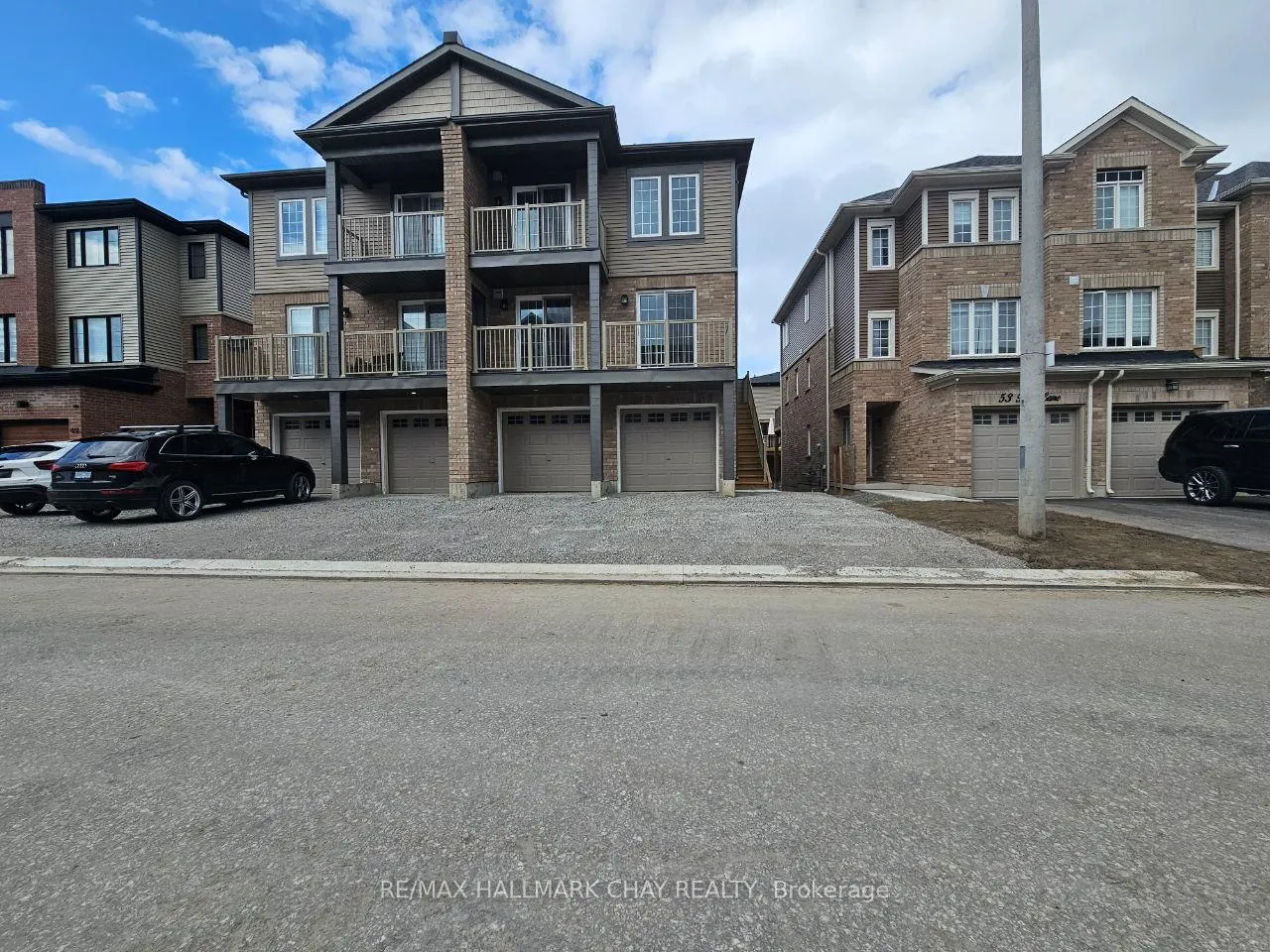 Photo 1 of Unit 4, 51 Hay Lane, Barrie, Innis-Shore — HOMEH