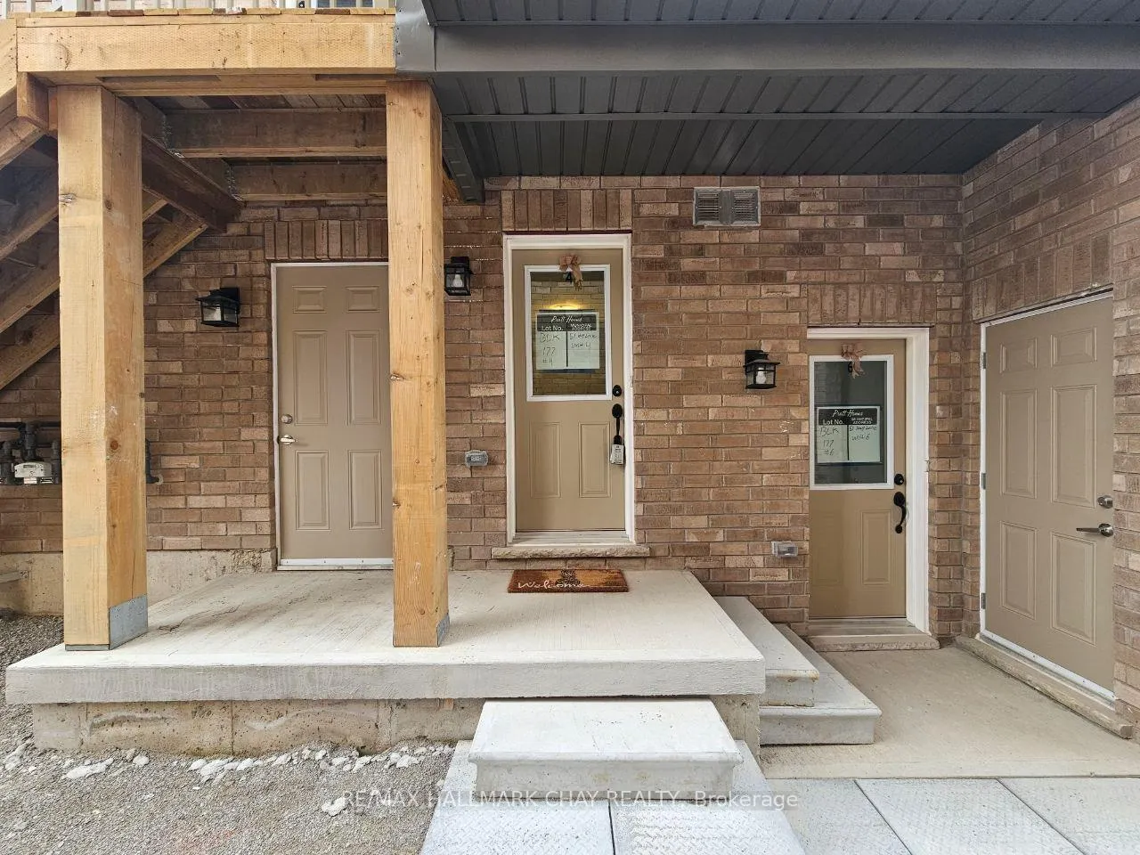 Photo 4 of Unit 4, 51 Hay Lane, Barrie, Innis-Shore — HOMEH