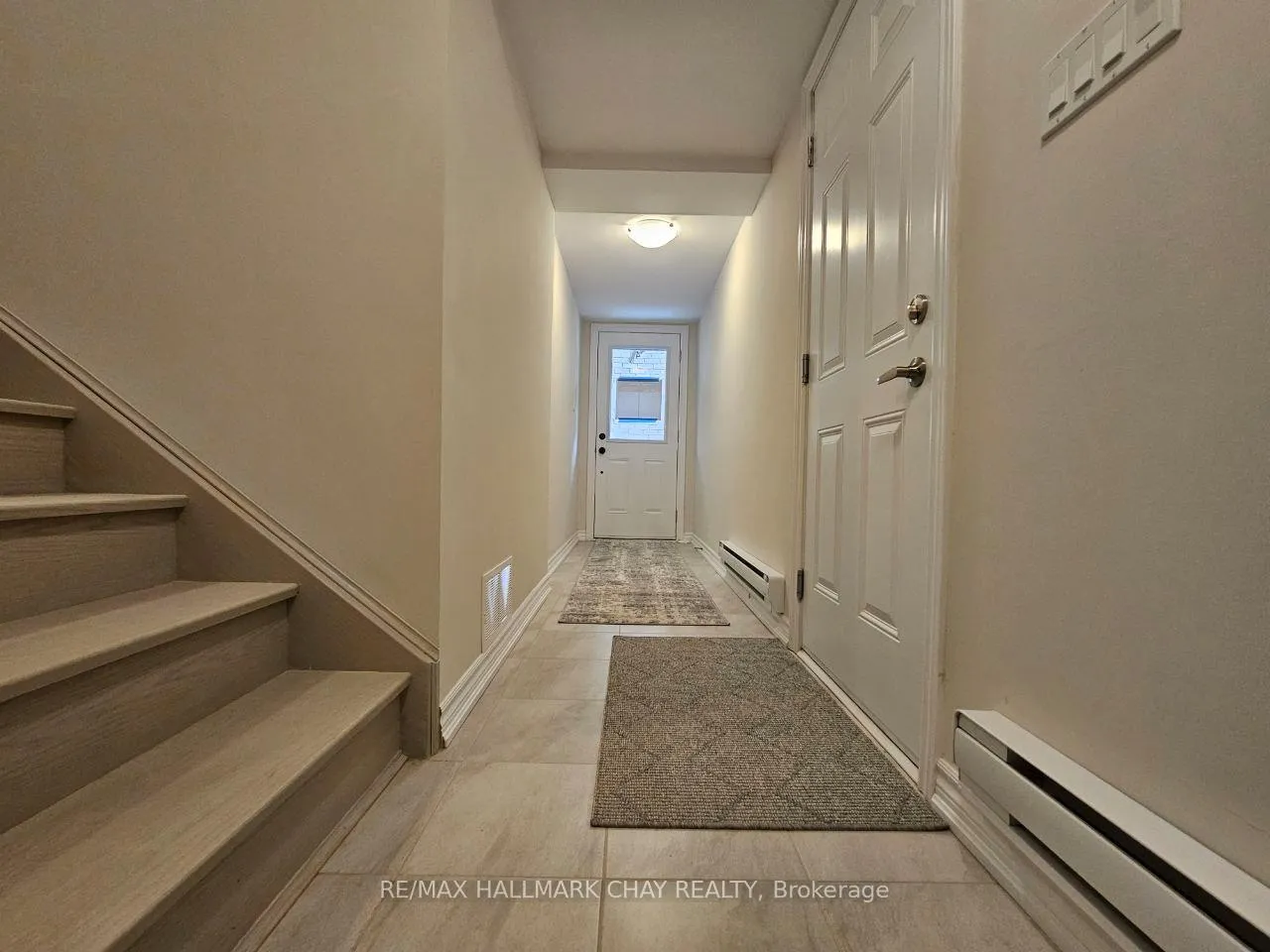 Photo 6 of Unit 4, 51 Hay Lane, Barrie, Innis-Shore — HOMEH