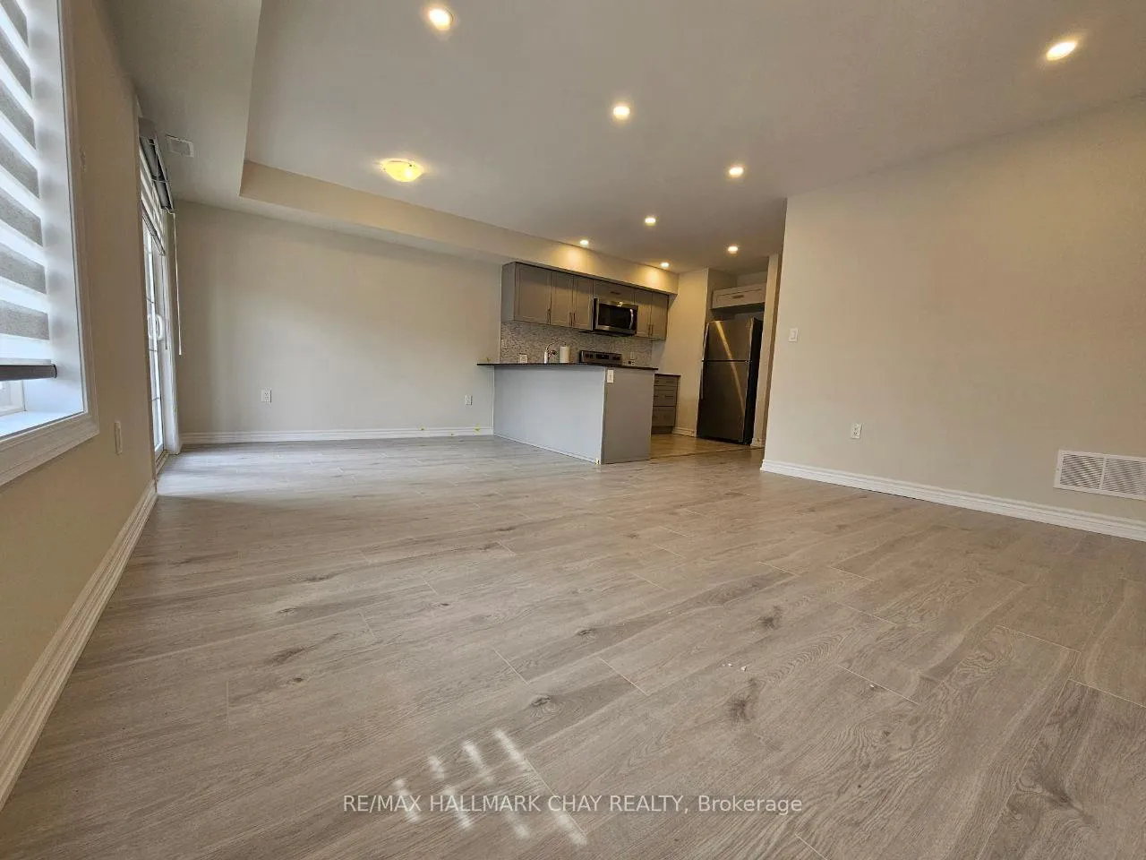 Photo 12 of Unit 4, 51 Hay Lane, Barrie, Innis-Shore — HOMEH