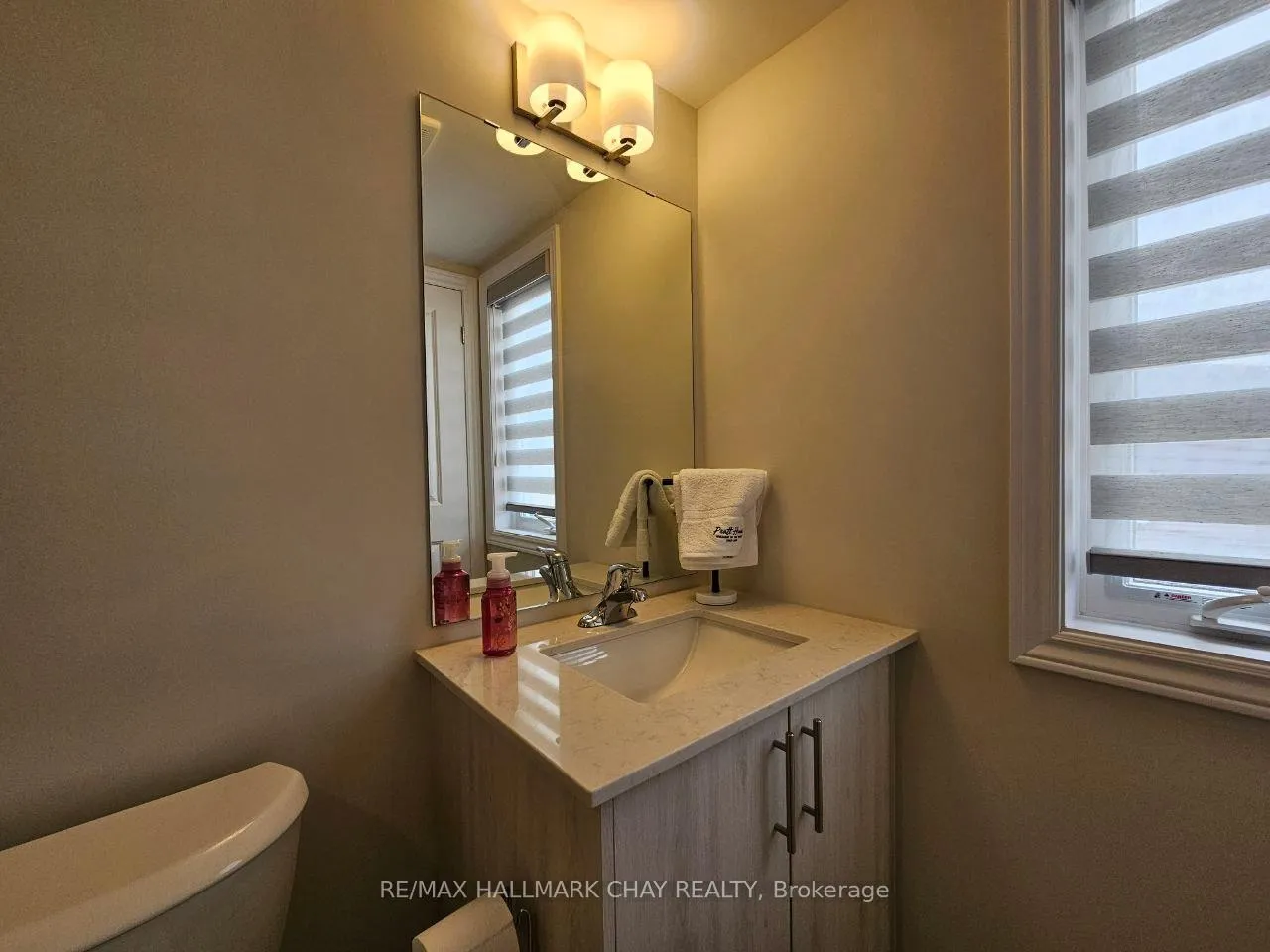 Photo 15 of Unit 4, 51 Hay Lane, Barrie, Innis-Shore — HOMEH