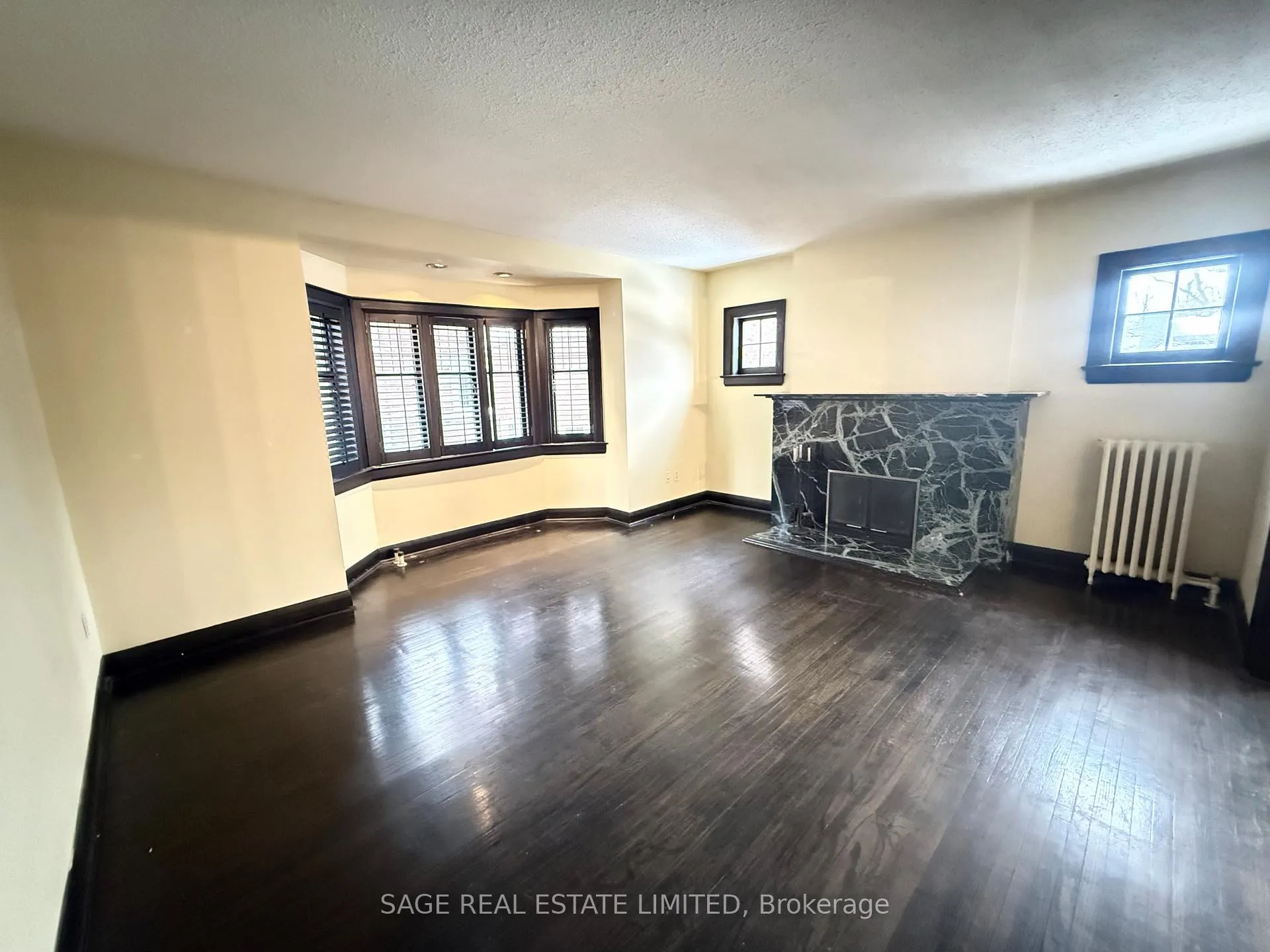 Photo 2 of Unit 6, 315 Lonsdale Road, Toronto, Casa Loma — HOMEH