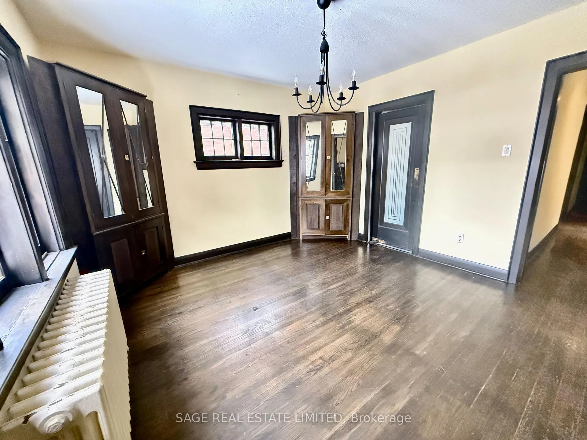 Photo 5 of Unit 6, 315 Lonsdale Road, Toronto, Casa Loma — HOMEH