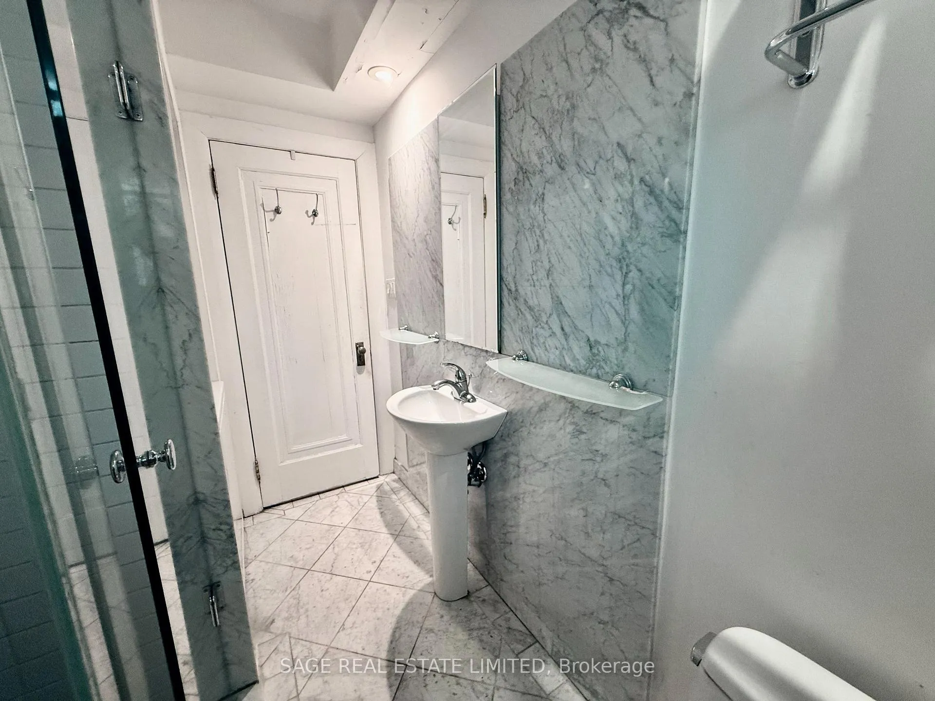 Photo 9 of Unit 6, 315 Lonsdale Road, Toronto, Casa Loma — HOMEH