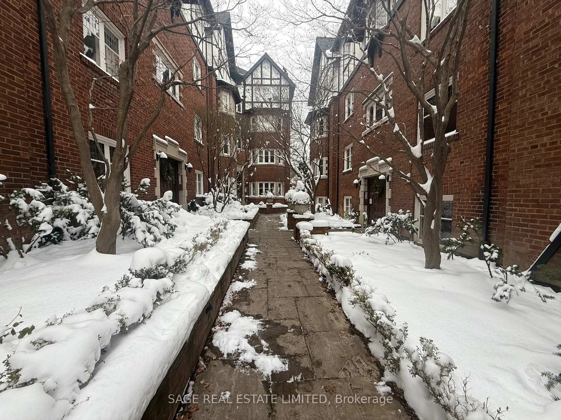 Photo 12 of Unit 6, 315 Lonsdale Road, Toronto, Casa Loma — HOMEH