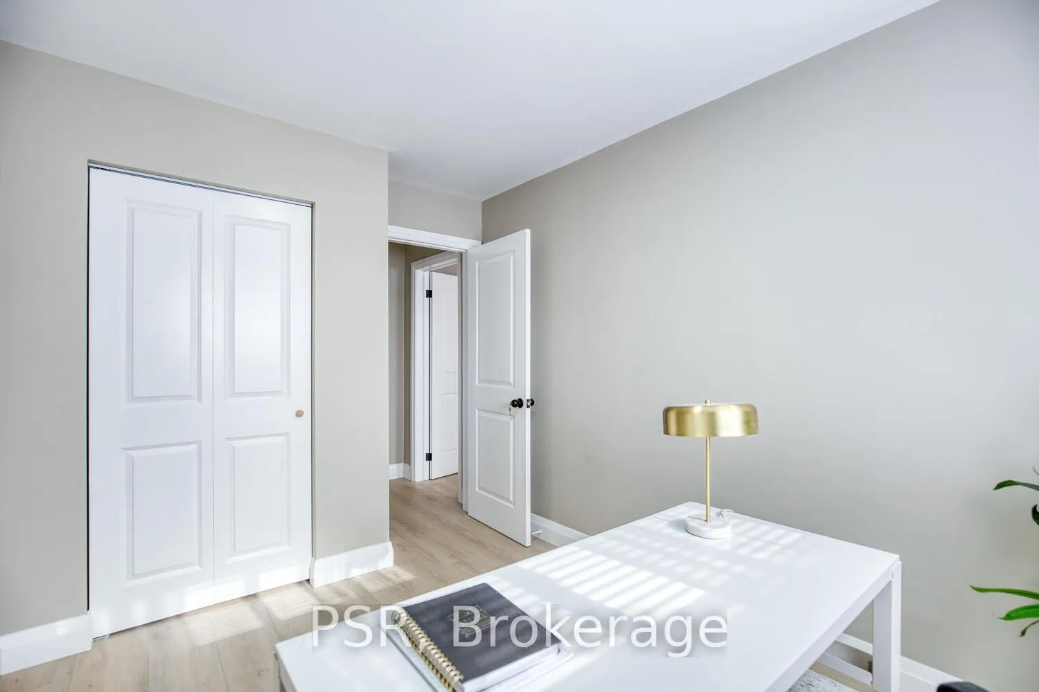 Photo 17 of 1358 Queen's Boulevard, Kitchener — HOMEH