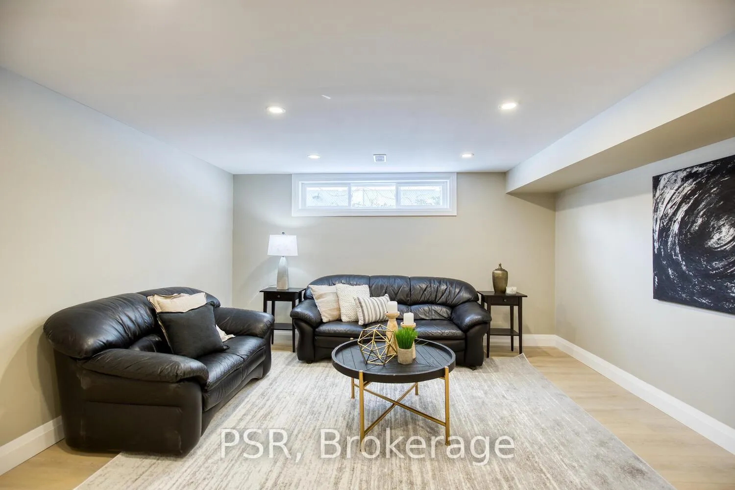 Photo 25 of 1358 Queen's Boulevard, Kitchener — HOMEH