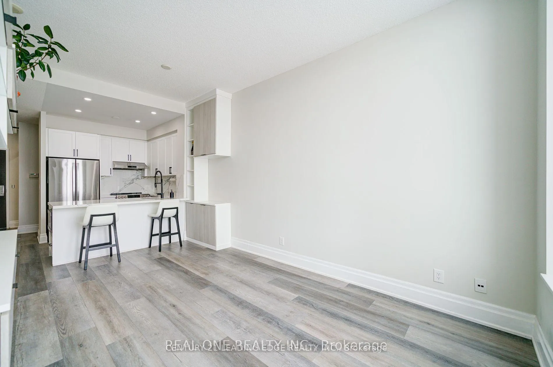 Photo 6 of Unit 107, 111 Upper Duke Crescent, Markham, Unionville — HOMEH