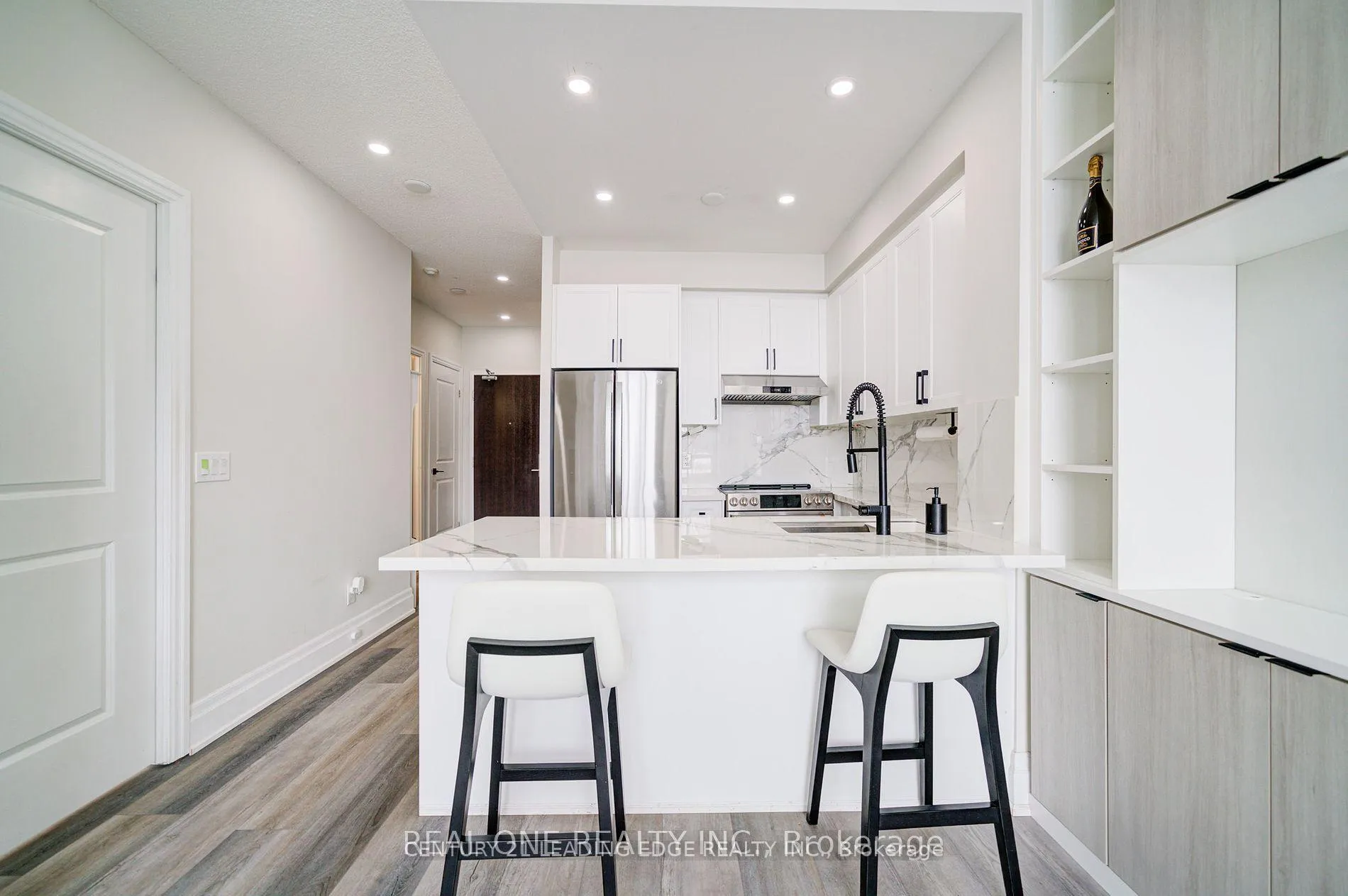 Photo 8 of Unit 107, 111 Upper Duke Crescent, Markham, Unionville — HOMEH