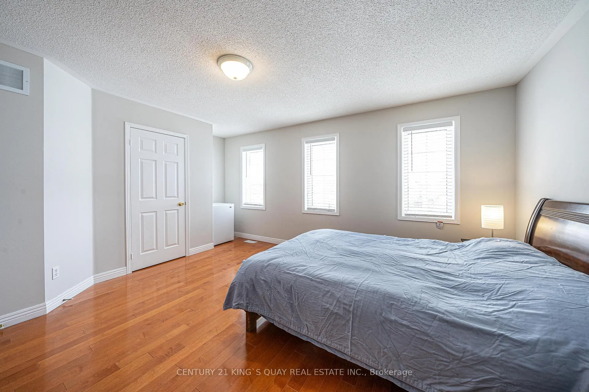 Photo 26 of 13 Barkwood Hollow, Markham, Berczy — HOMEH