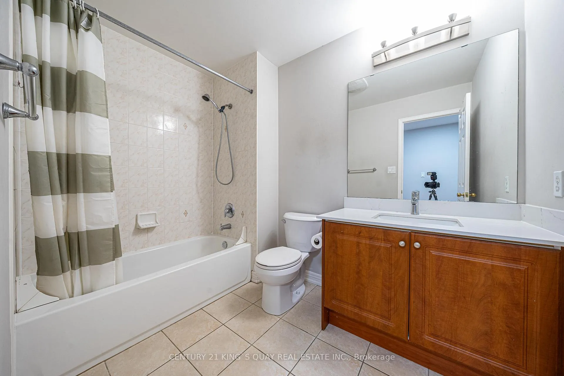Photo 30 of 13 Barkwood Hollow, Markham, Berczy — HOMEH