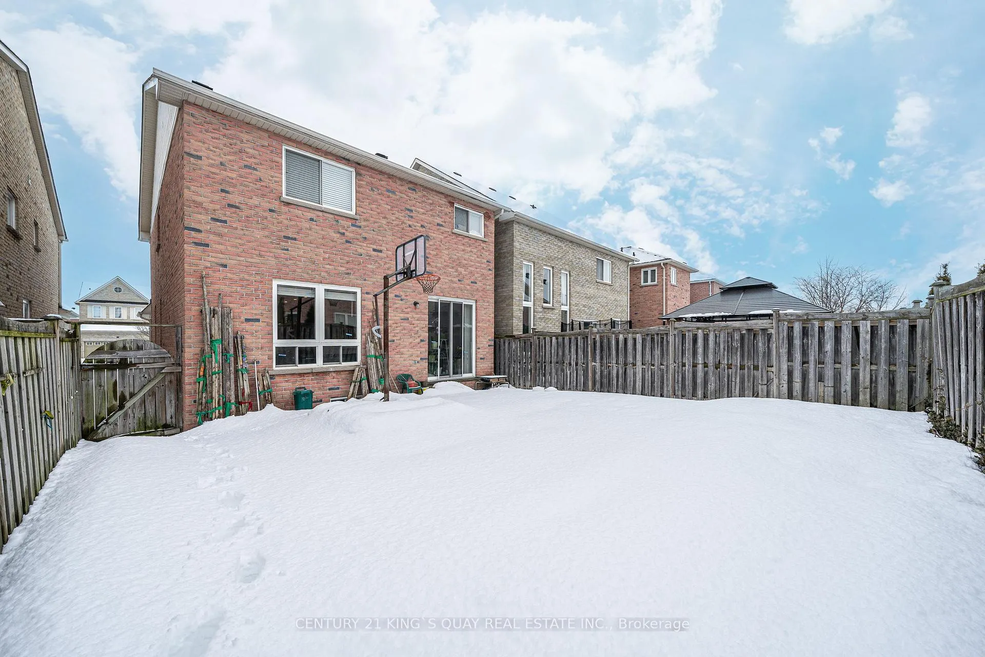 Photo 33 of 13 Barkwood Hollow, Markham, Berczy — HOMEH