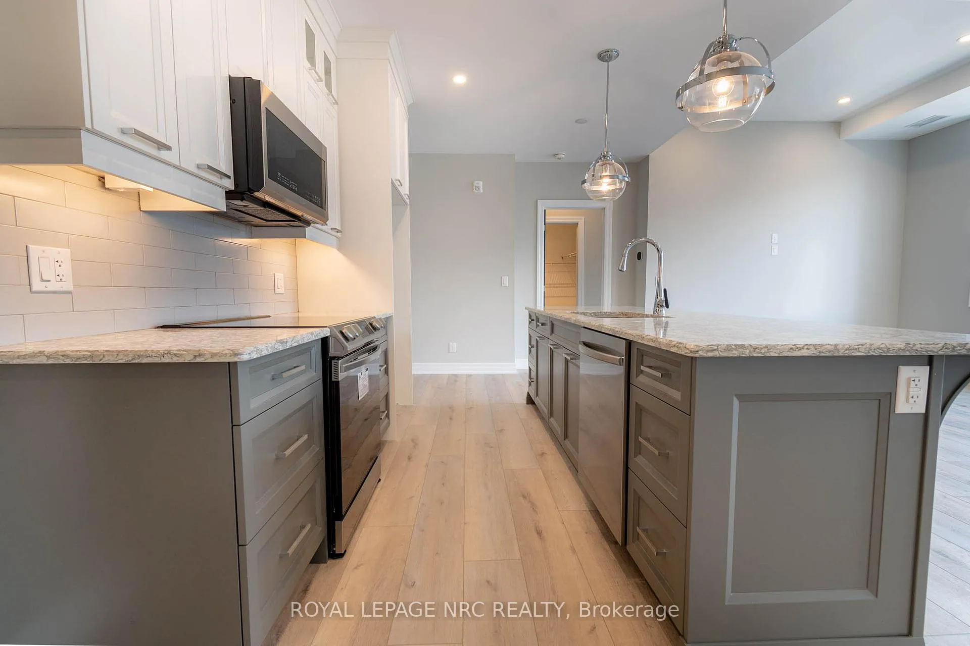 Photo 8 of Unit 6, 99 South Drive, St. Catharines, Old Glenridge — HOMEH
