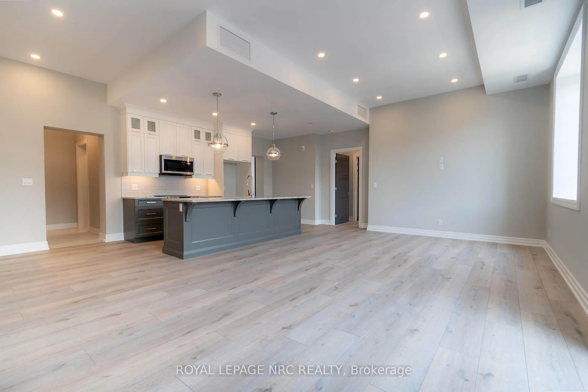 Photo 17 of Unit 6, 99 South Drive, St. Catharines, Old Glenridge — HOMEH