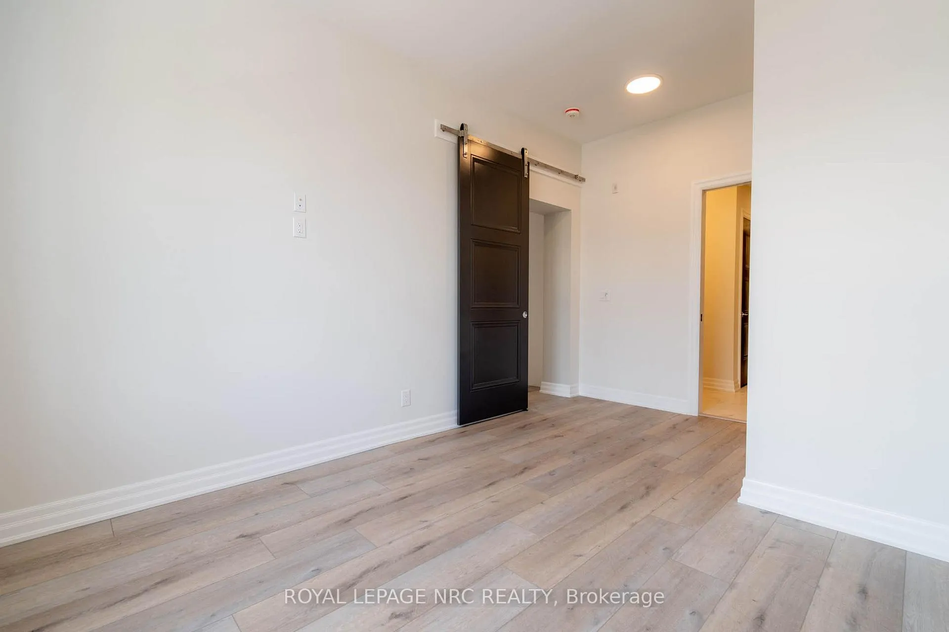 Photo 22 of Unit 6, 99 South Drive, St. Catharines, Old Glenridge — HOMEH