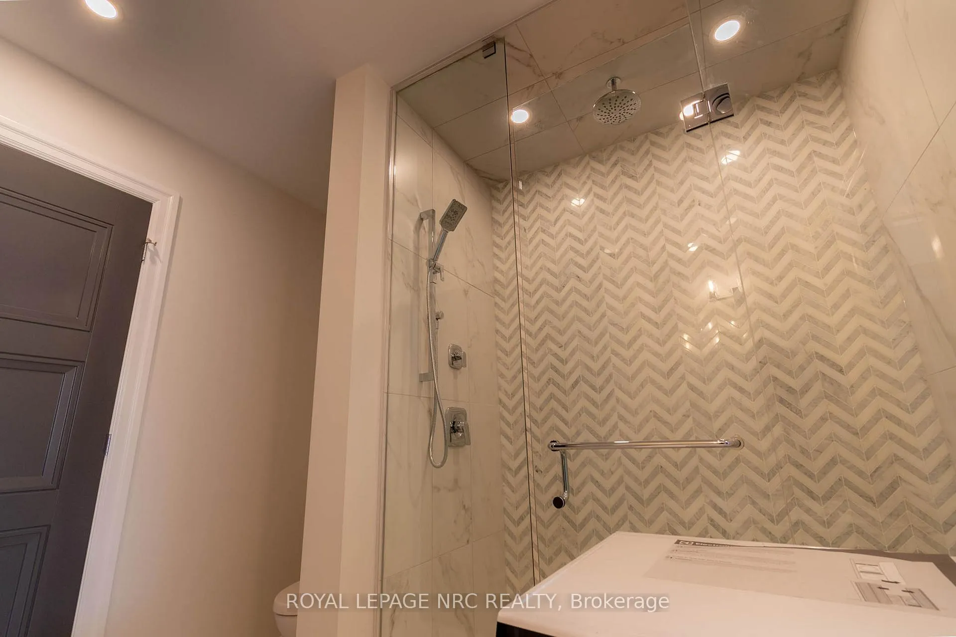 Photo 26 of Unit 6, 99 South Drive, St. Catharines, Old Glenridge — HOMEH