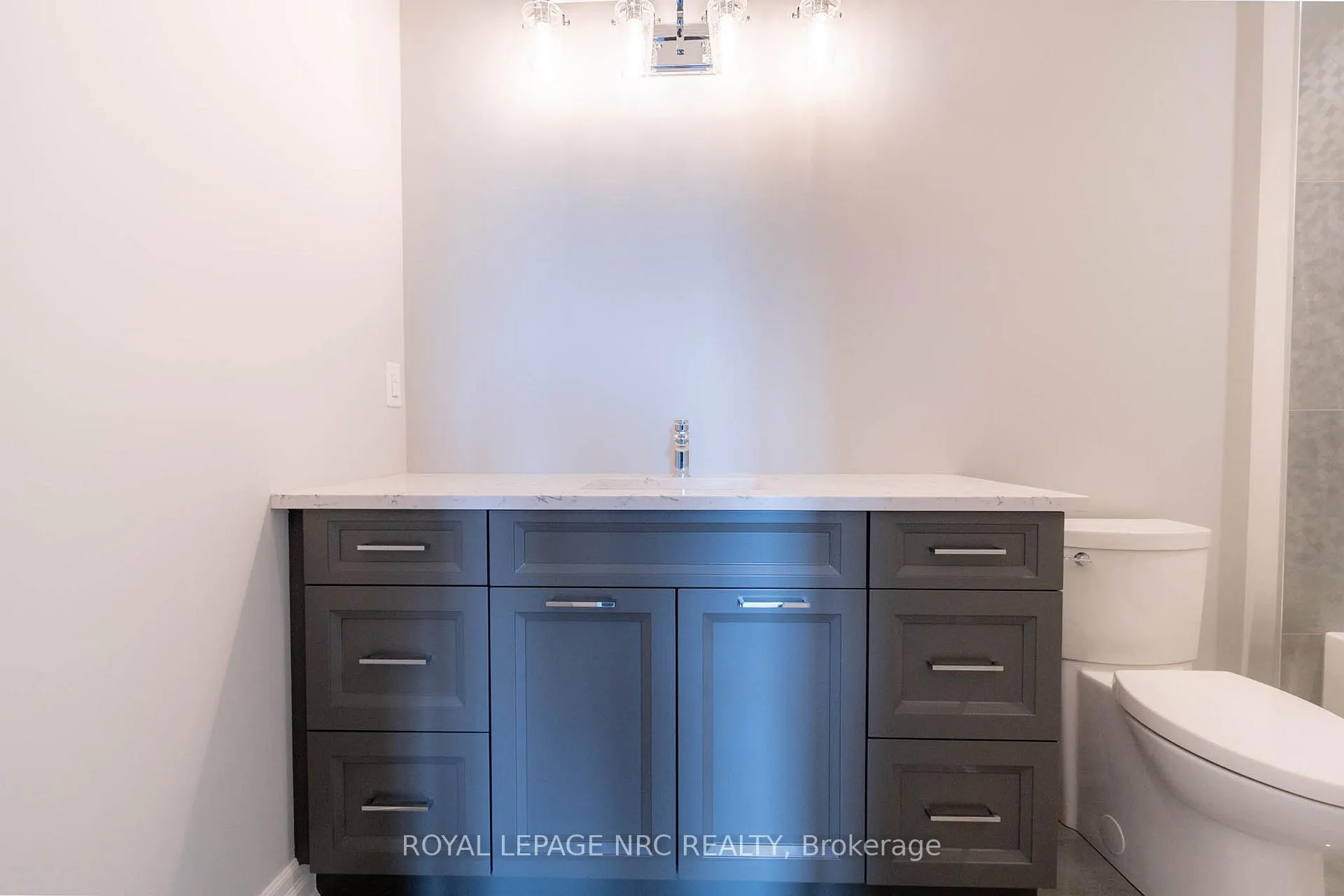 Photo 32 of Unit 6, 99 South Drive, St. Catharines, Old Glenridge — HOMEH