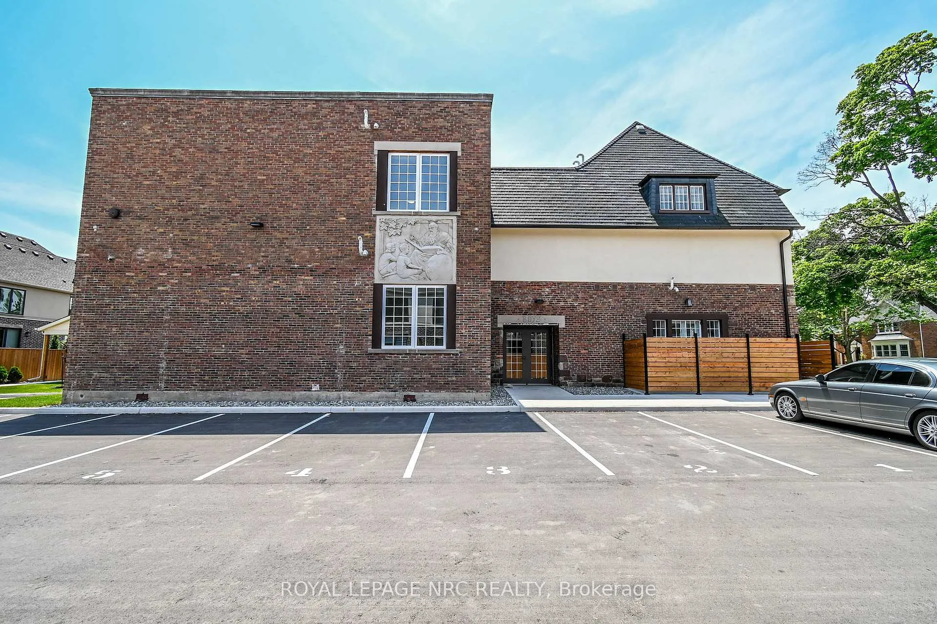 Photo 43 of Unit 6, 99 South Drive, St. Catharines, Old Glenridge — HOMEH