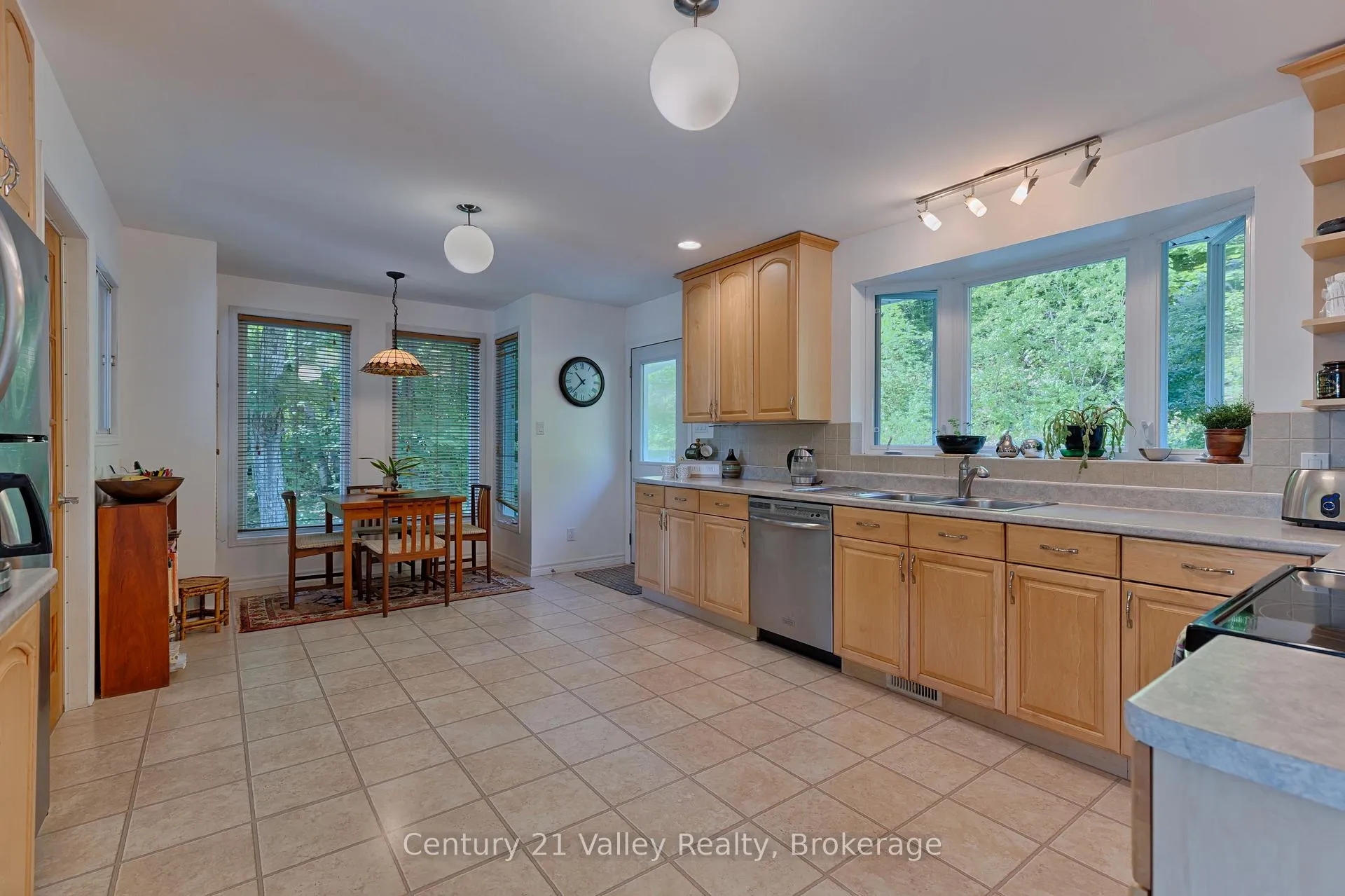 Photo 16 of 187 Mulberry Lane, Bonnechere Valley, Eganville/Bonnechere Twp — HOMEH