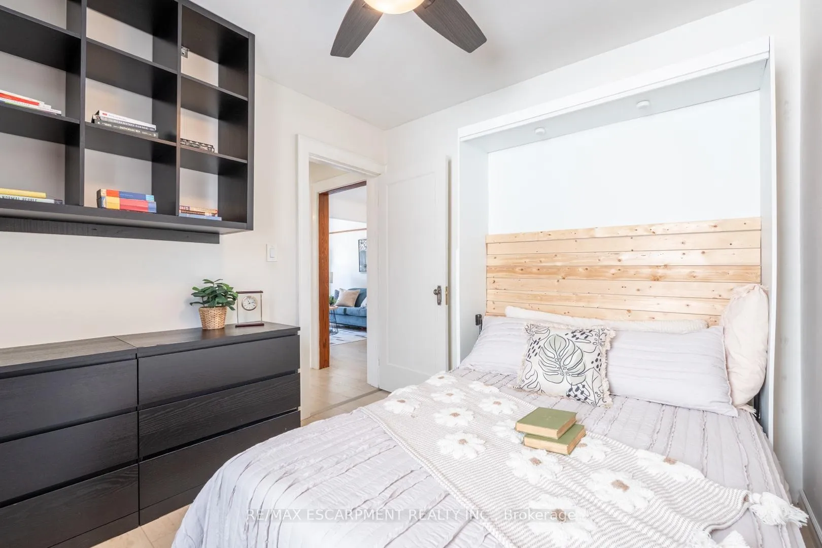 Photo 25 of 45 Barons Avenue N, Hamilton, Homeside — HOMEH