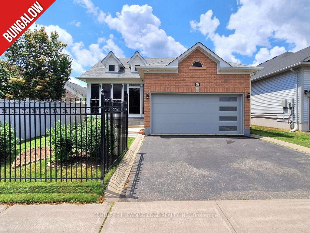 Photo 1 of 40 Silverstone Crescent, Georgina, Keswick South — HOMEH