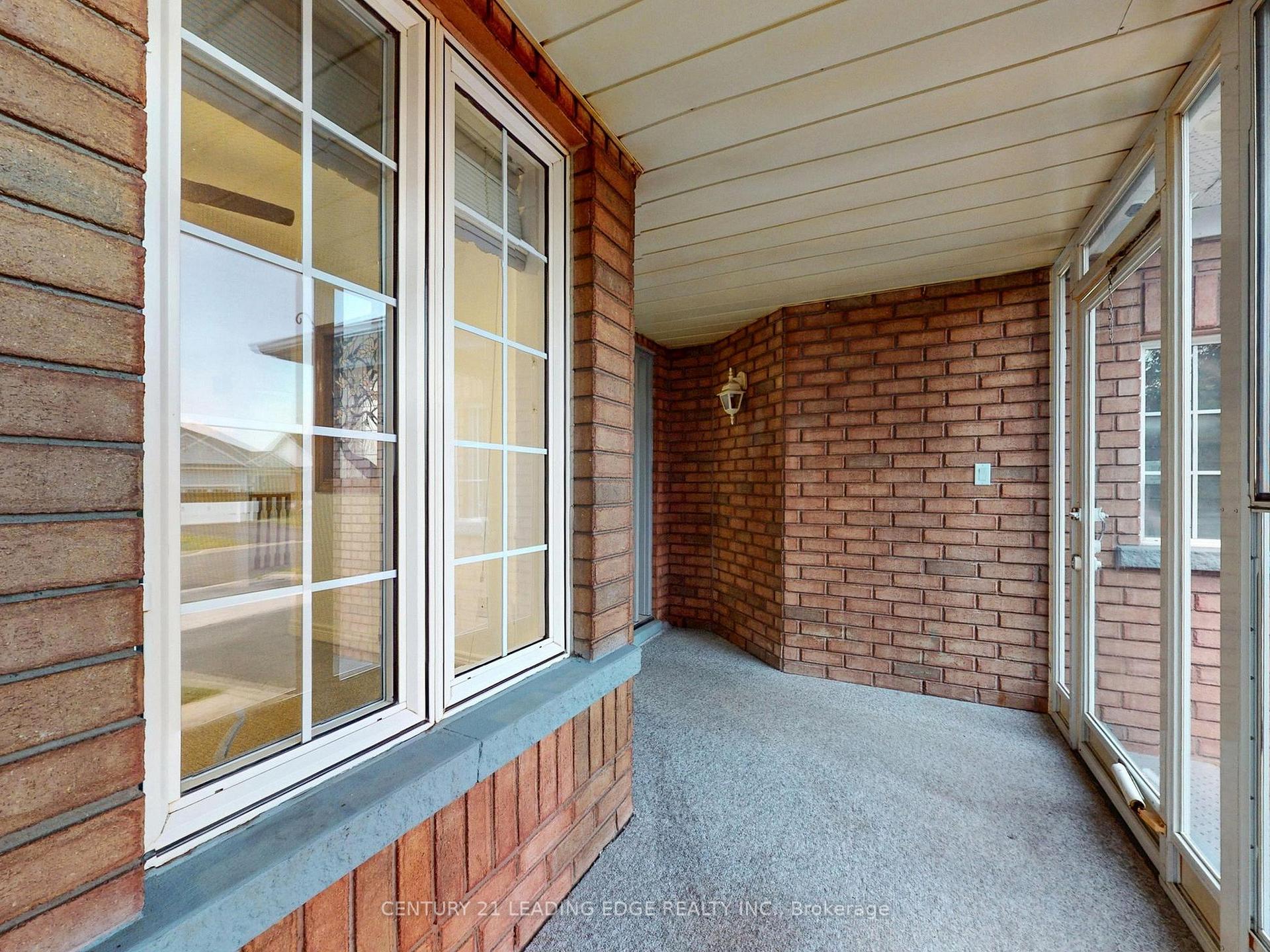 Photo 7 of 40 Silverstone Crescent, Georgina, Keswick South — HOMEH