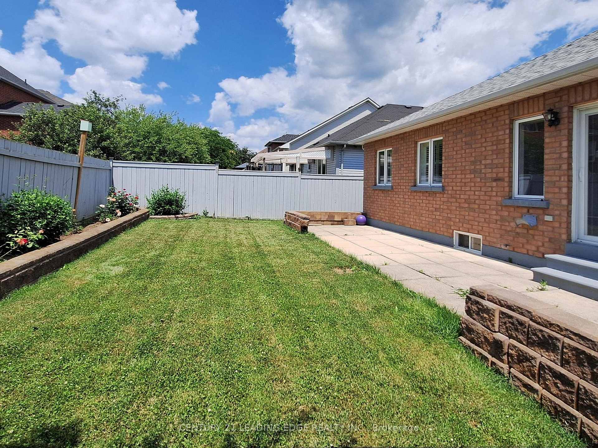 Photo 39 of 40 Silverstone Crescent, Georgina, Keswick South — HOMEH