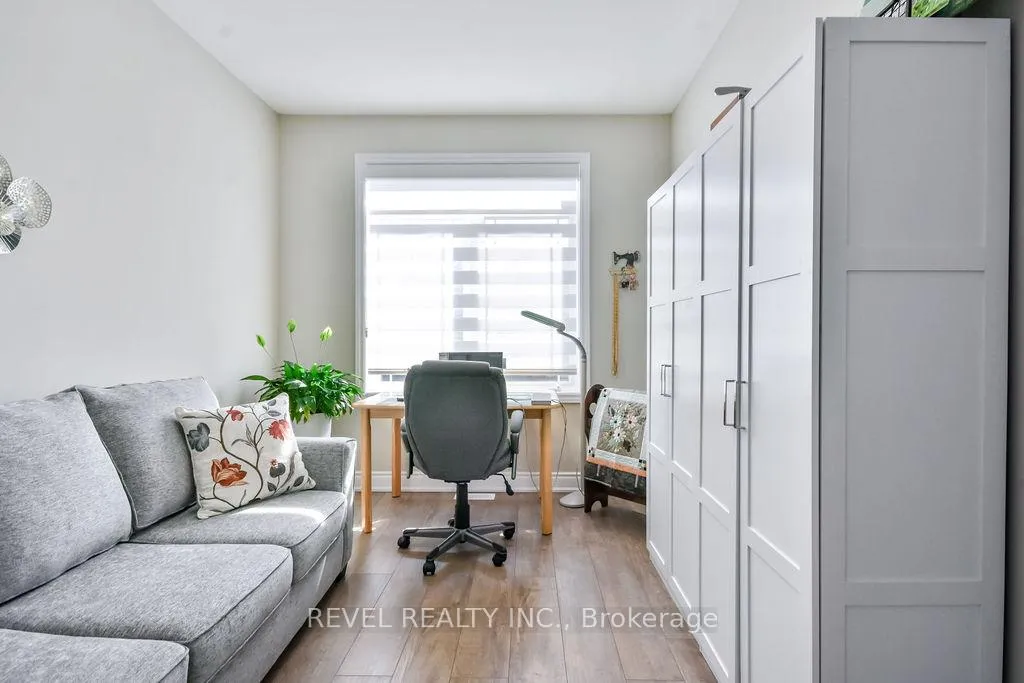 Photo 6 of 19 Leanne's Way, Orillia — HOMEH
