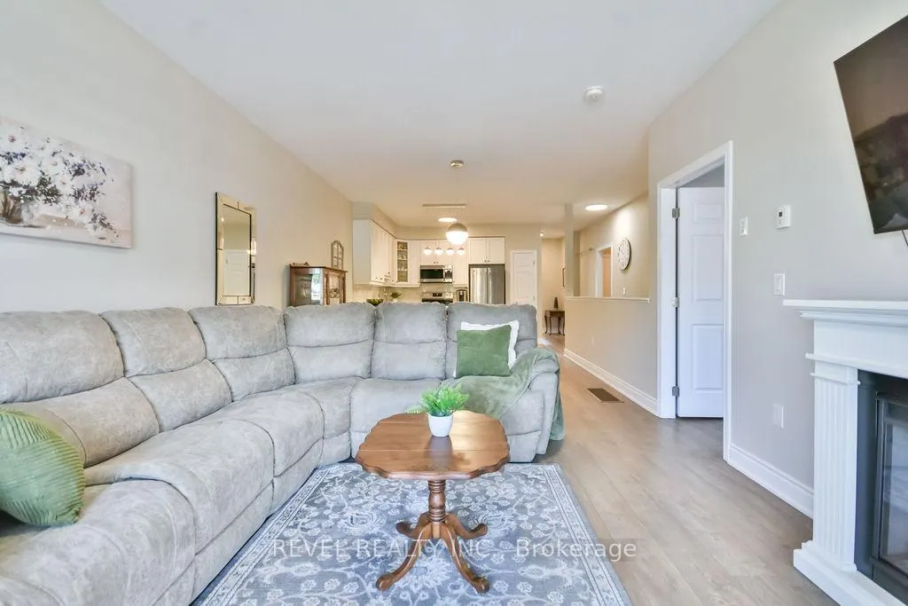 Photo 18 of 19 Leanne's Way, Orillia — HOMEH