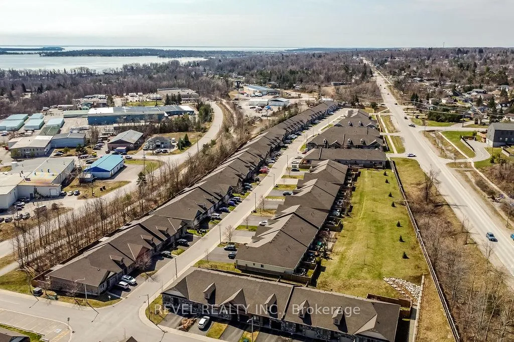 Photo 34 of 19 Leanne's Way, Orillia — HOMEH