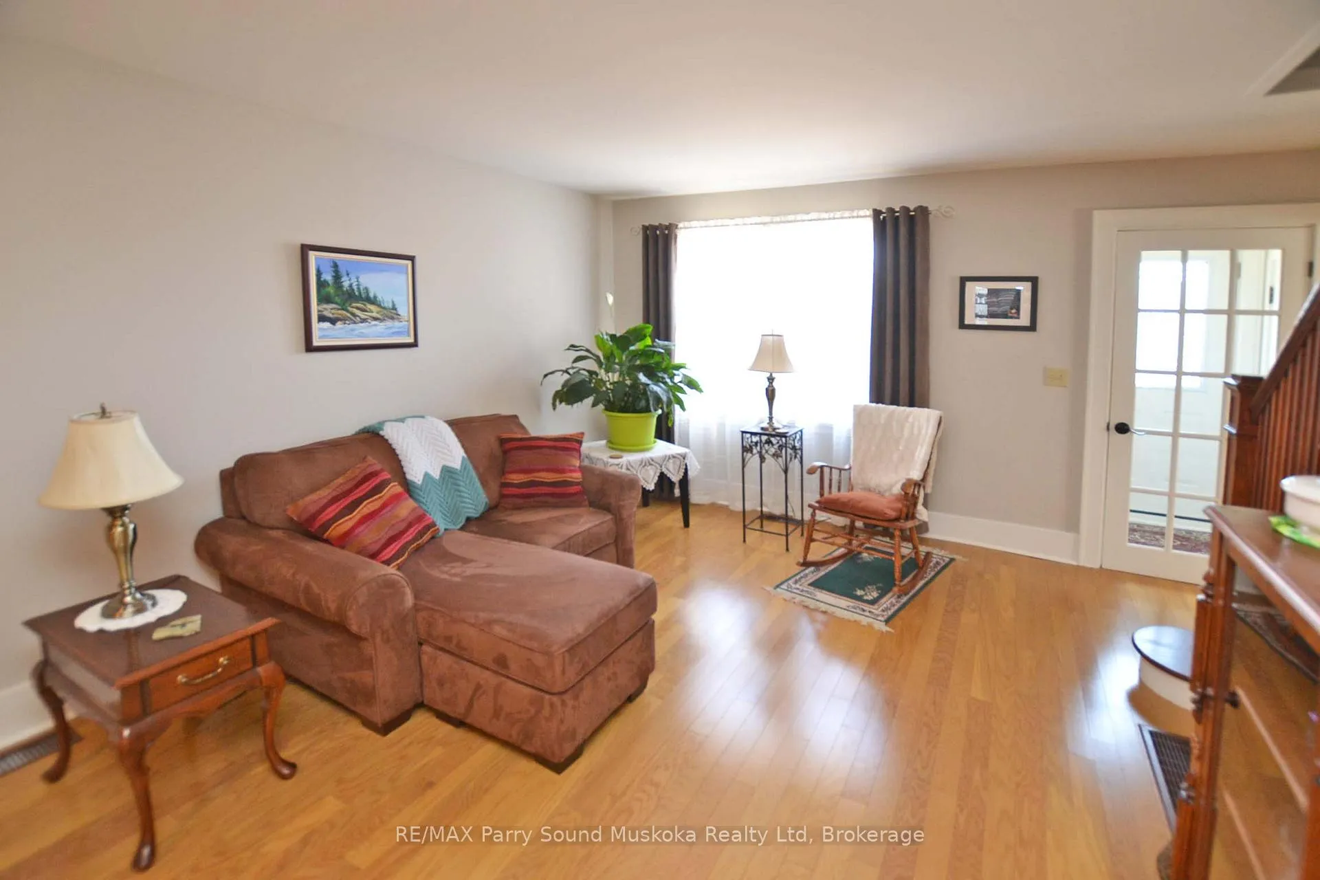 Photo 12 of 60 William Street, Parry Sound — HOMEH