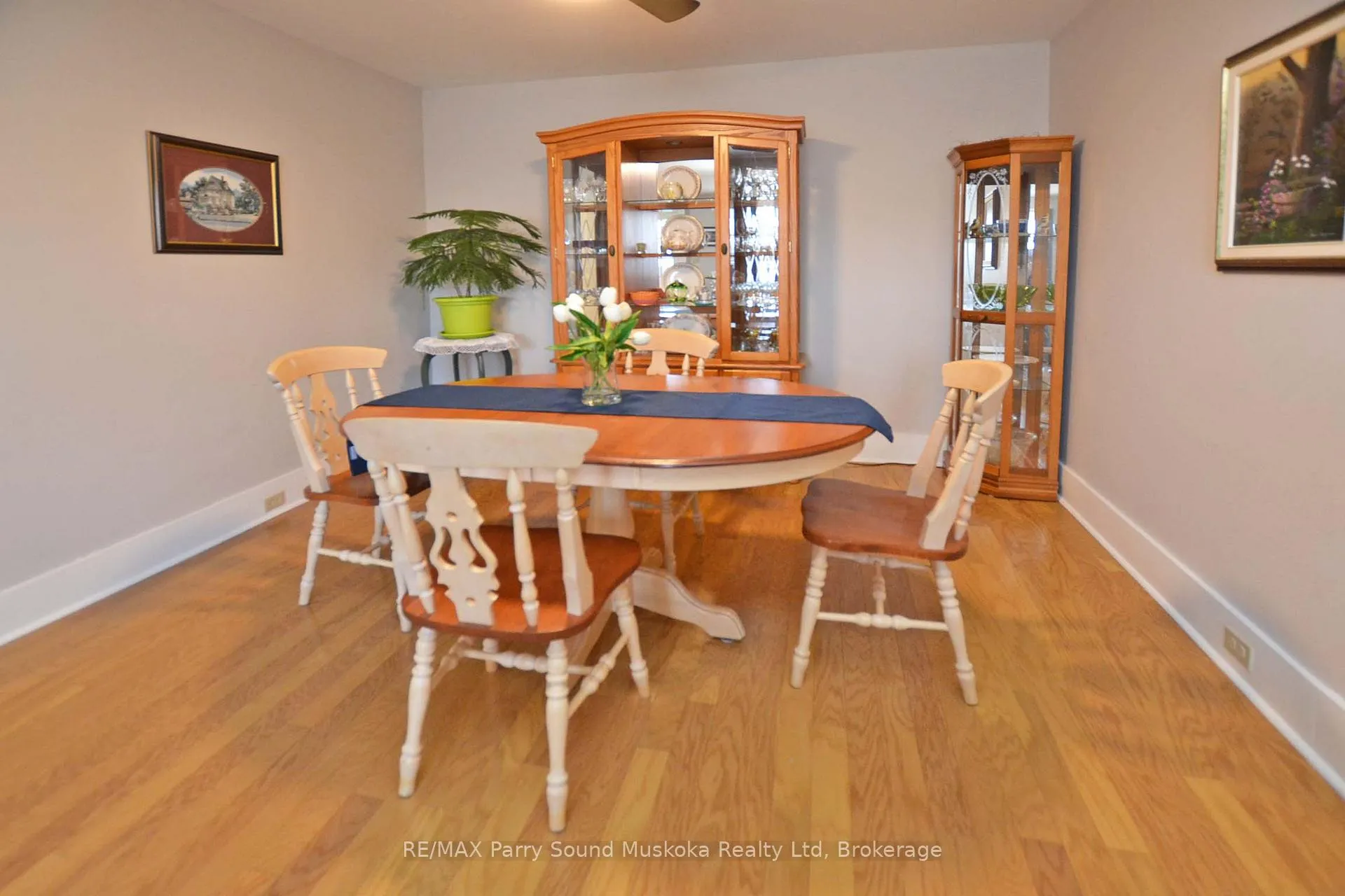 Photo 14 of 60 William Street, Parry Sound — HOMEH