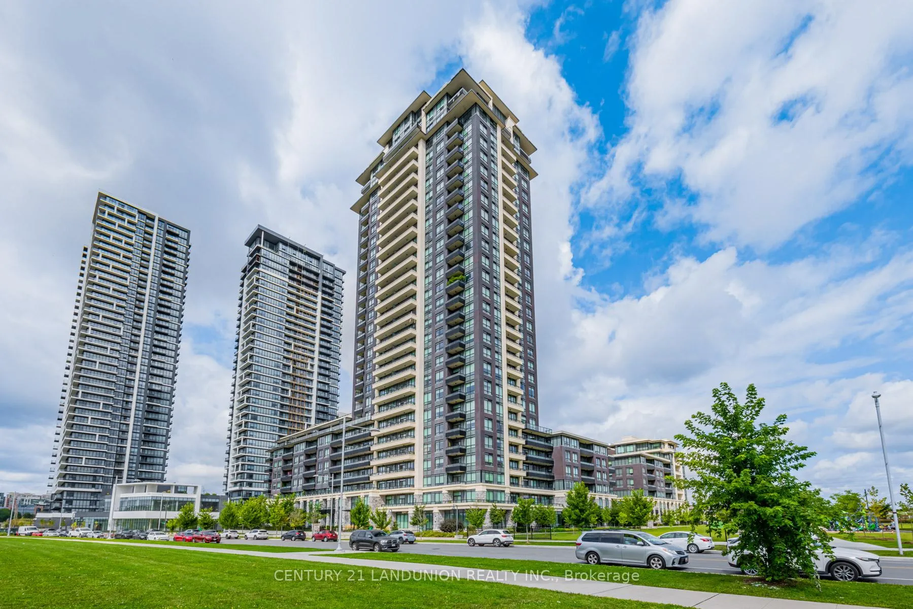 Photo 1 of Unit 1705, 15 Water Walk Drive, Markham, Unionville — HOMEH