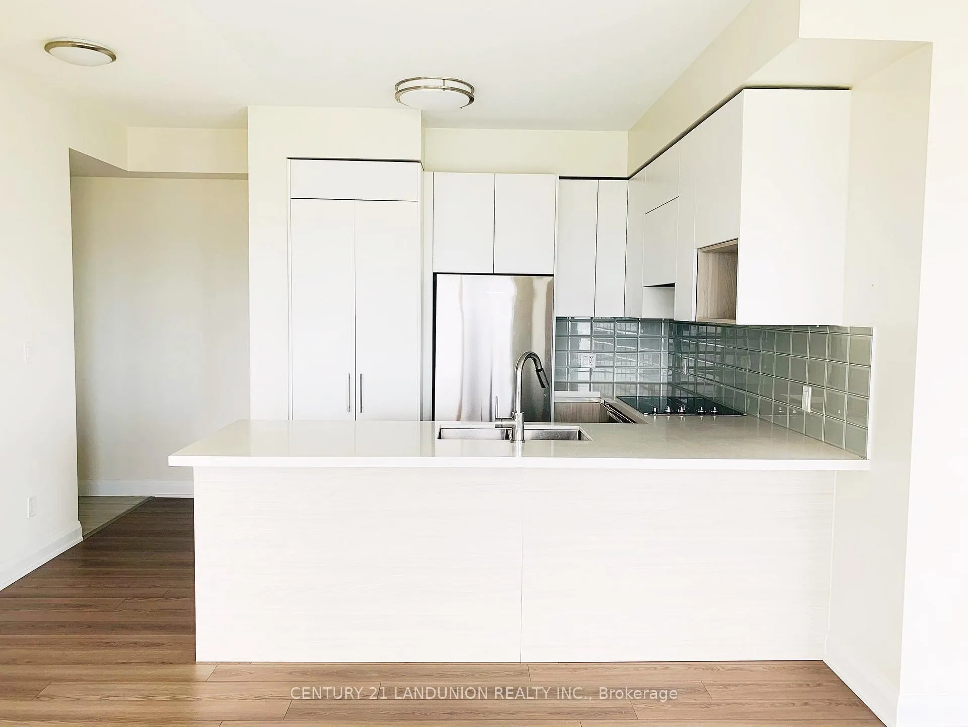 Photo 4 of Unit 1705, 15 Water Walk Drive, Markham, Unionville — HOMEH