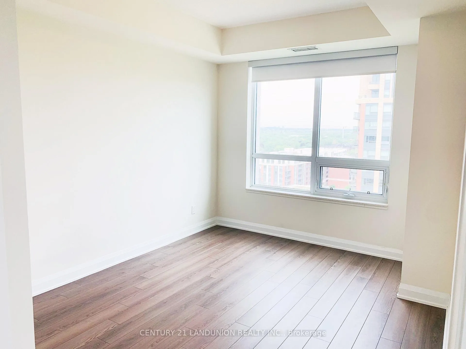 Photo 7 of Unit 1705, 15 Water Walk Drive, Markham, Unionville — HOMEH