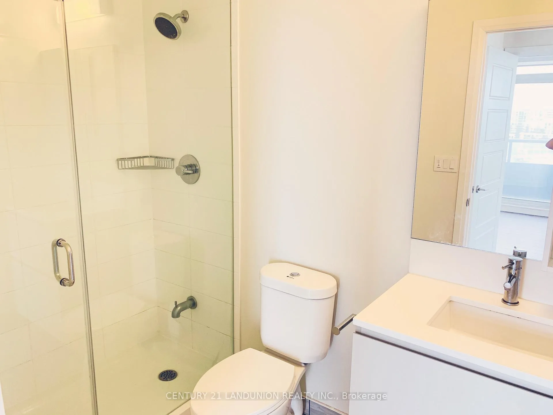 Photo 8 of Unit 1705, 15 Water Walk Drive, Markham, Unionville — HOMEH