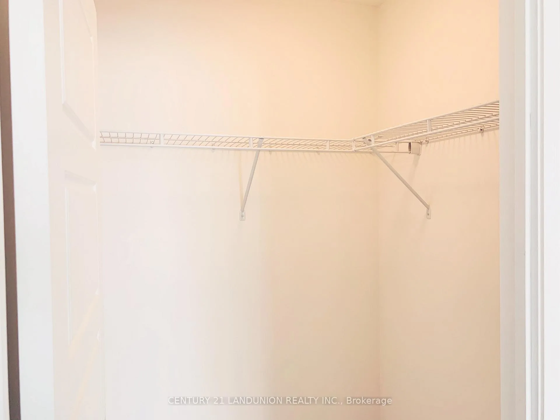 Photo 9 of Unit 1705, 15 Water Walk Drive, Markham, Unionville — HOMEH
