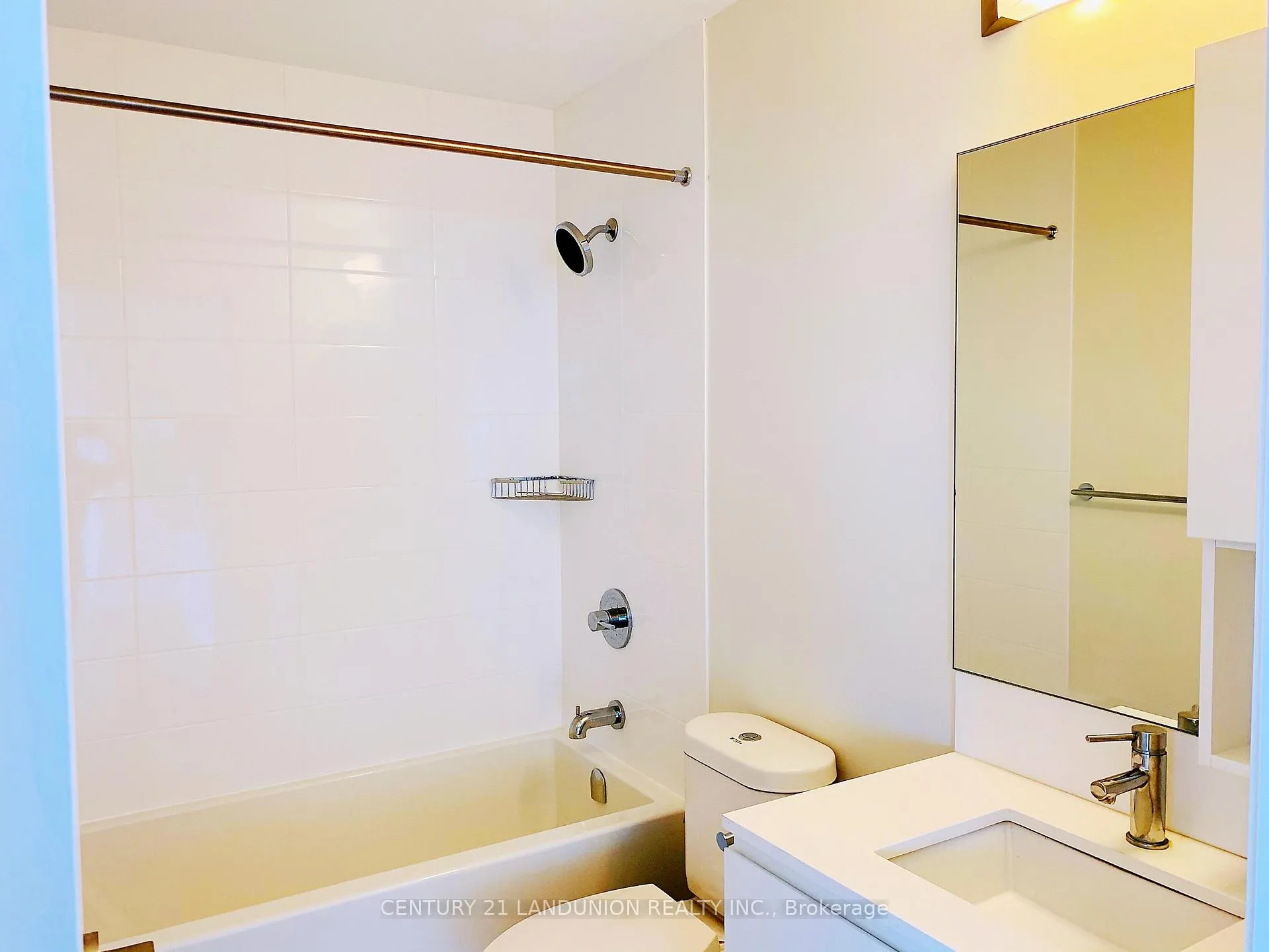 Photo 11 of Unit 1705, 15 Water Walk Drive, Markham, Unionville — HOMEH