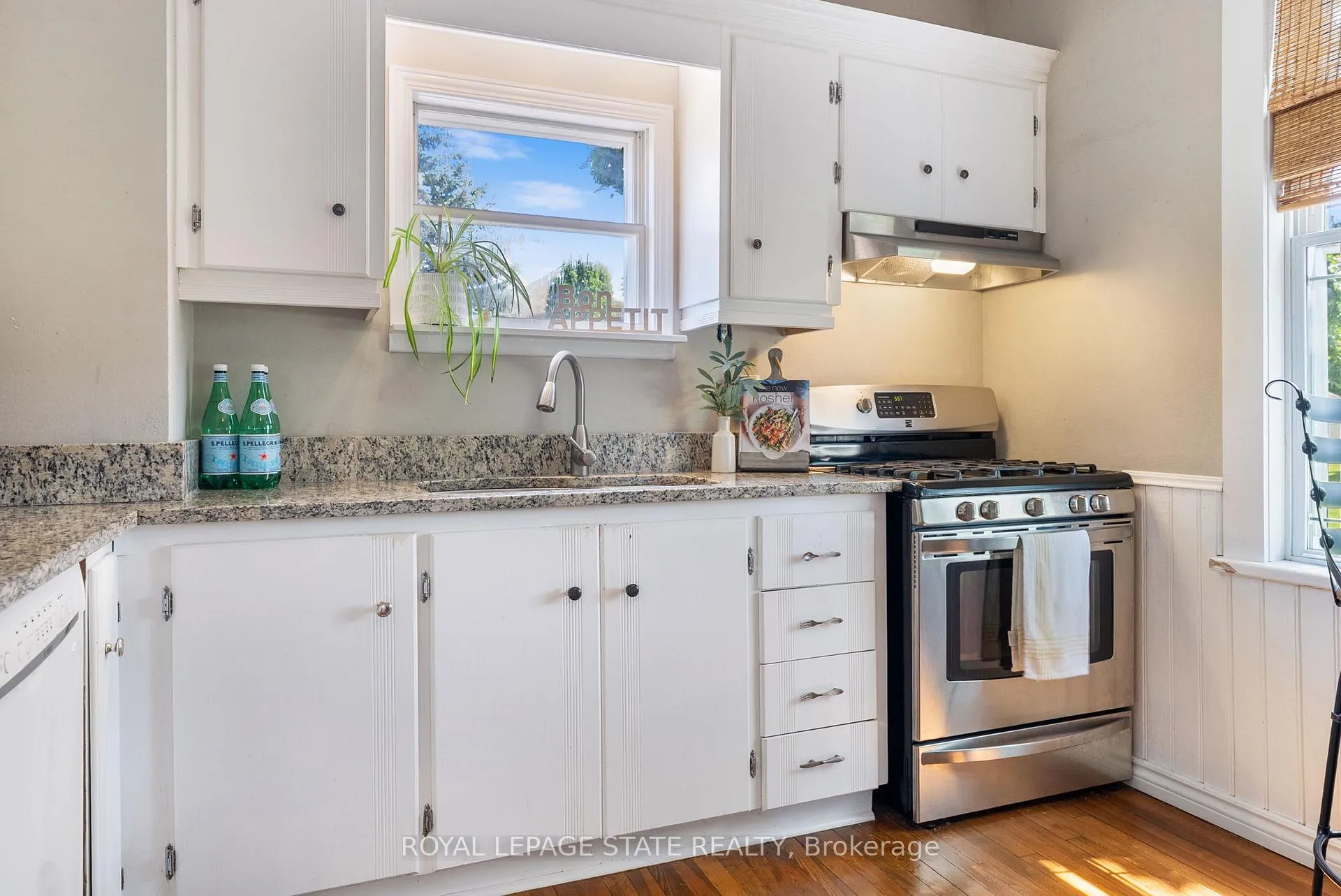 Photo 15 of 264 Winona Road, Hamilton, Stoney Creek — HOMEH