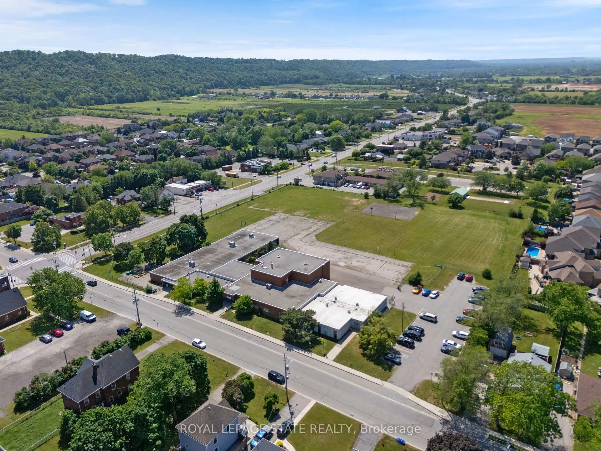 Photo 43 of 264 Winona Road, Hamilton, Stoney Creek — HOMEH