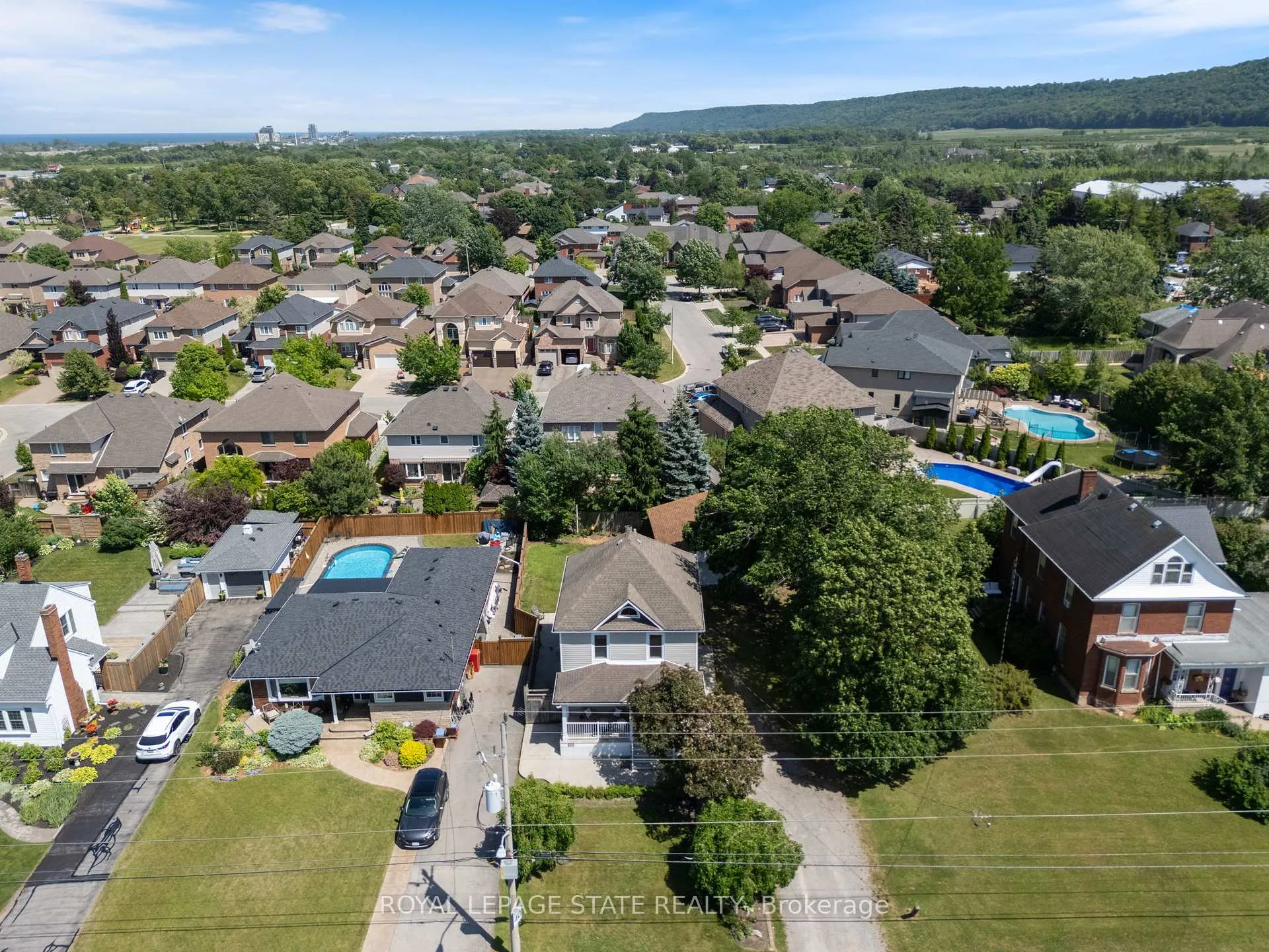 Photo 46 of 264 Winona Road, Hamilton, Stoney Creek — HOMEH