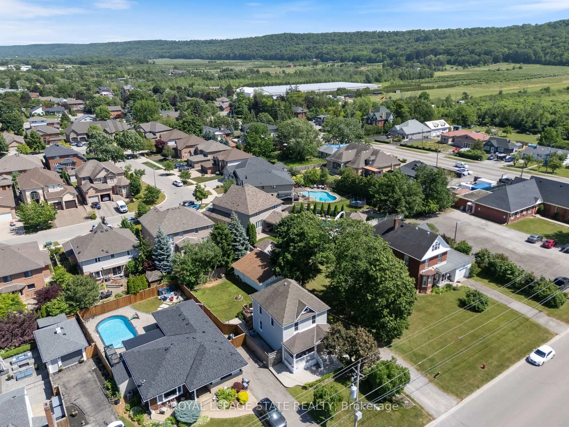 Photo 47 of 264 Winona Road, Hamilton, Stoney Creek — HOMEH