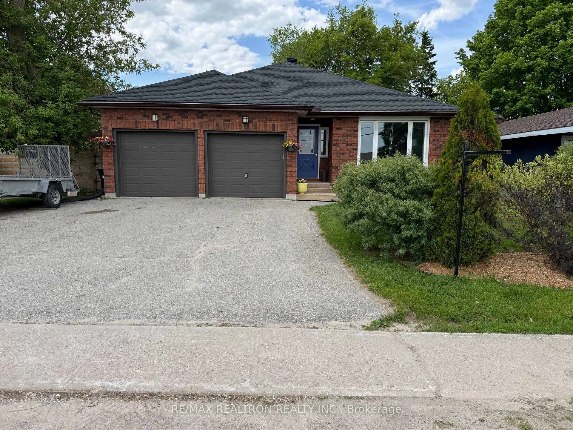 Photo 1 of 172 Queen Street W, Springwater, Elmvale — HOMEH