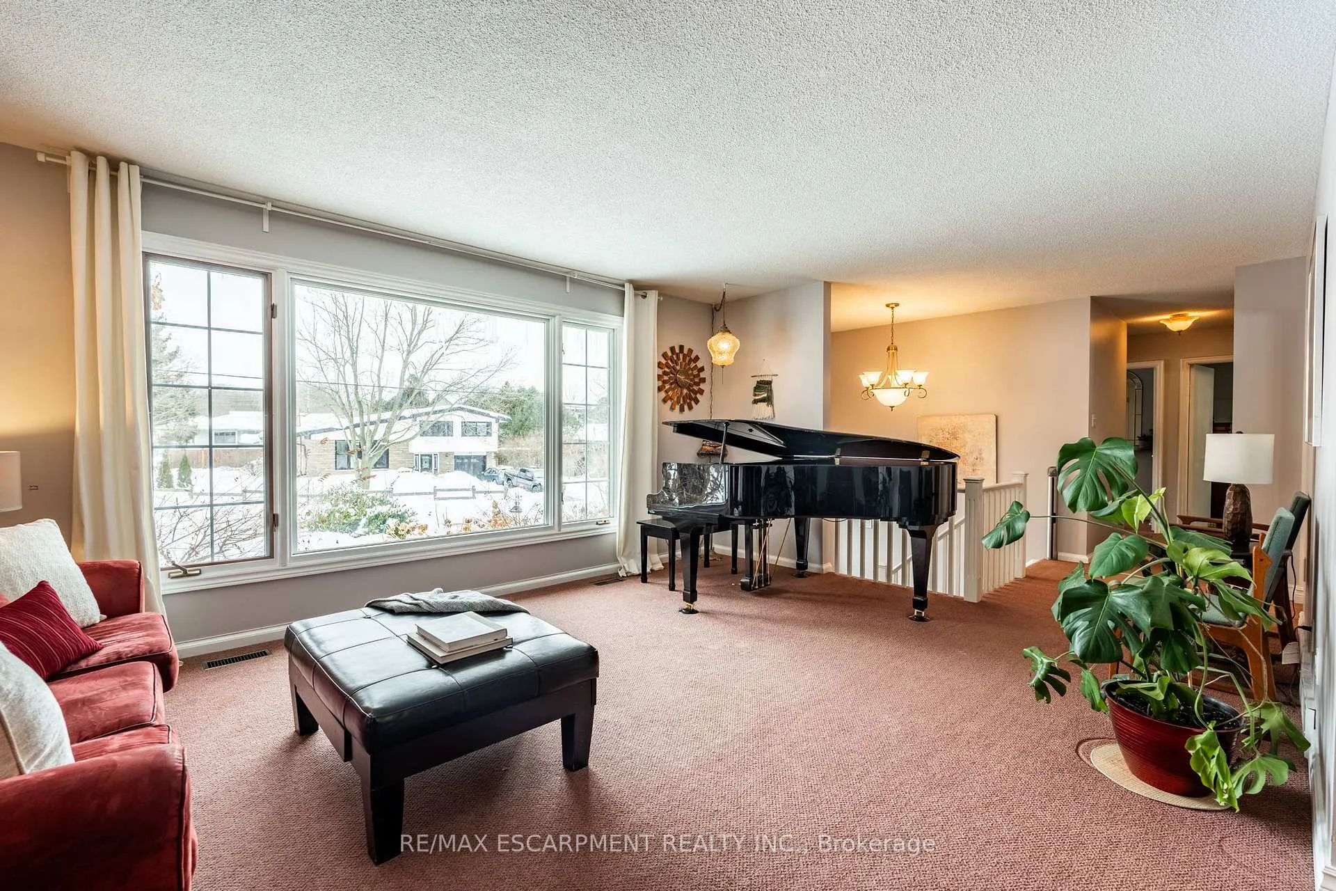 Photo 8 of 9 Martingrove Drive, Hamilton, Dundas — HOMEH