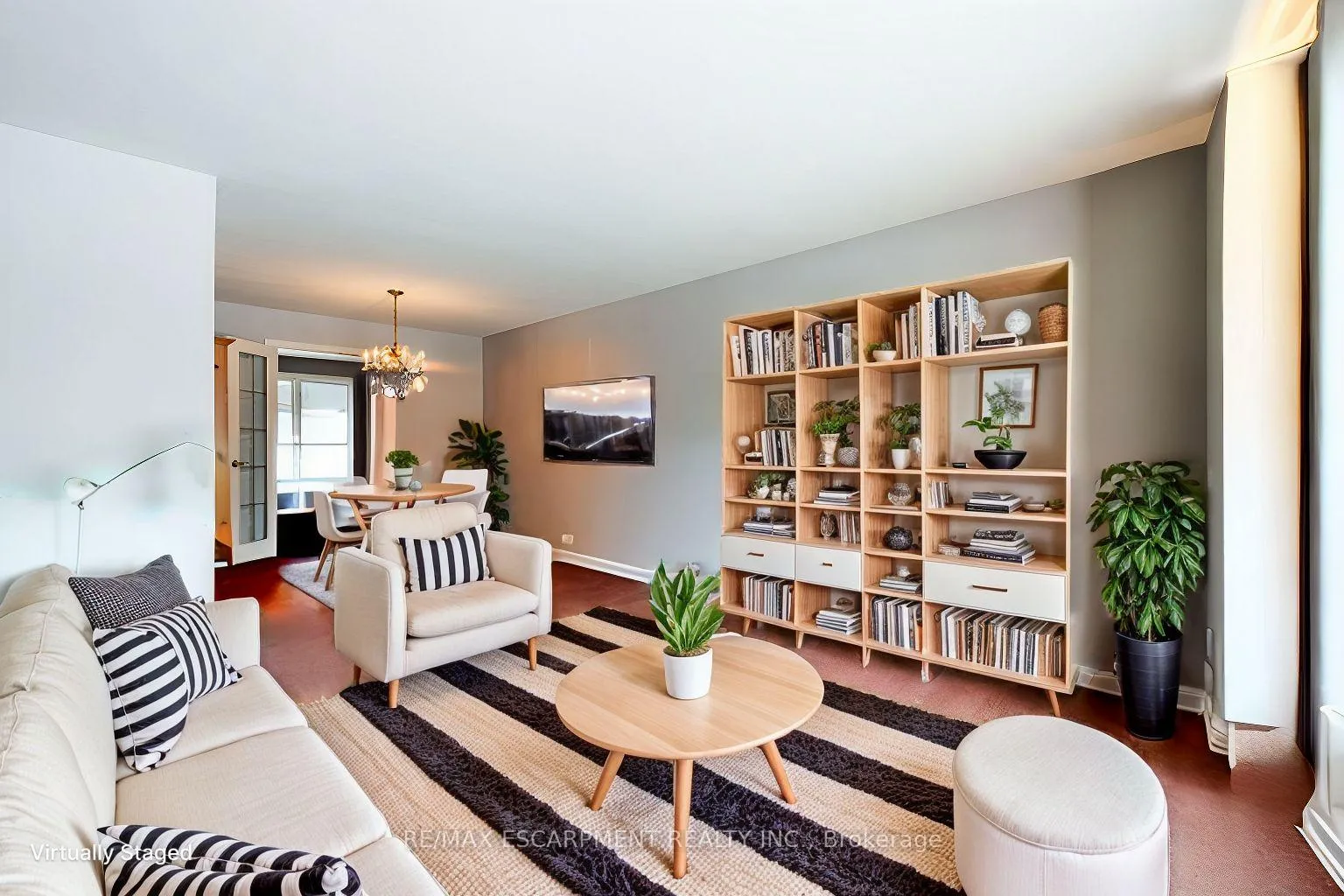 Photo 10 of 9 Martingrove Drive, Hamilton, Dundas — HOMEH