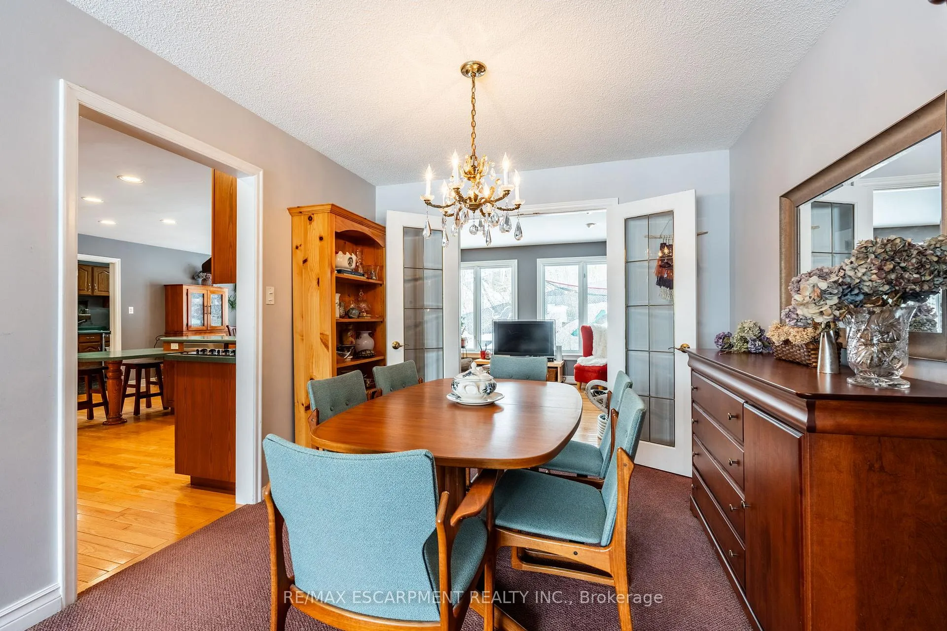 Photo 13 of 9 Martingrove Drive, Hamilton, Dundas — HOMEH